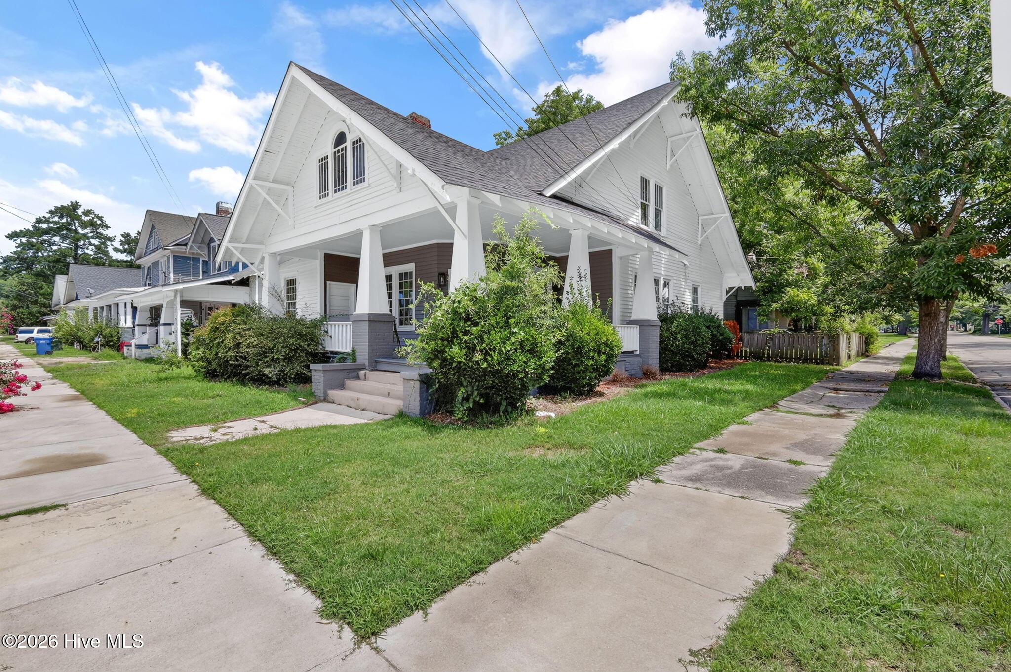 700 Kenan Street W Property Photo 4
