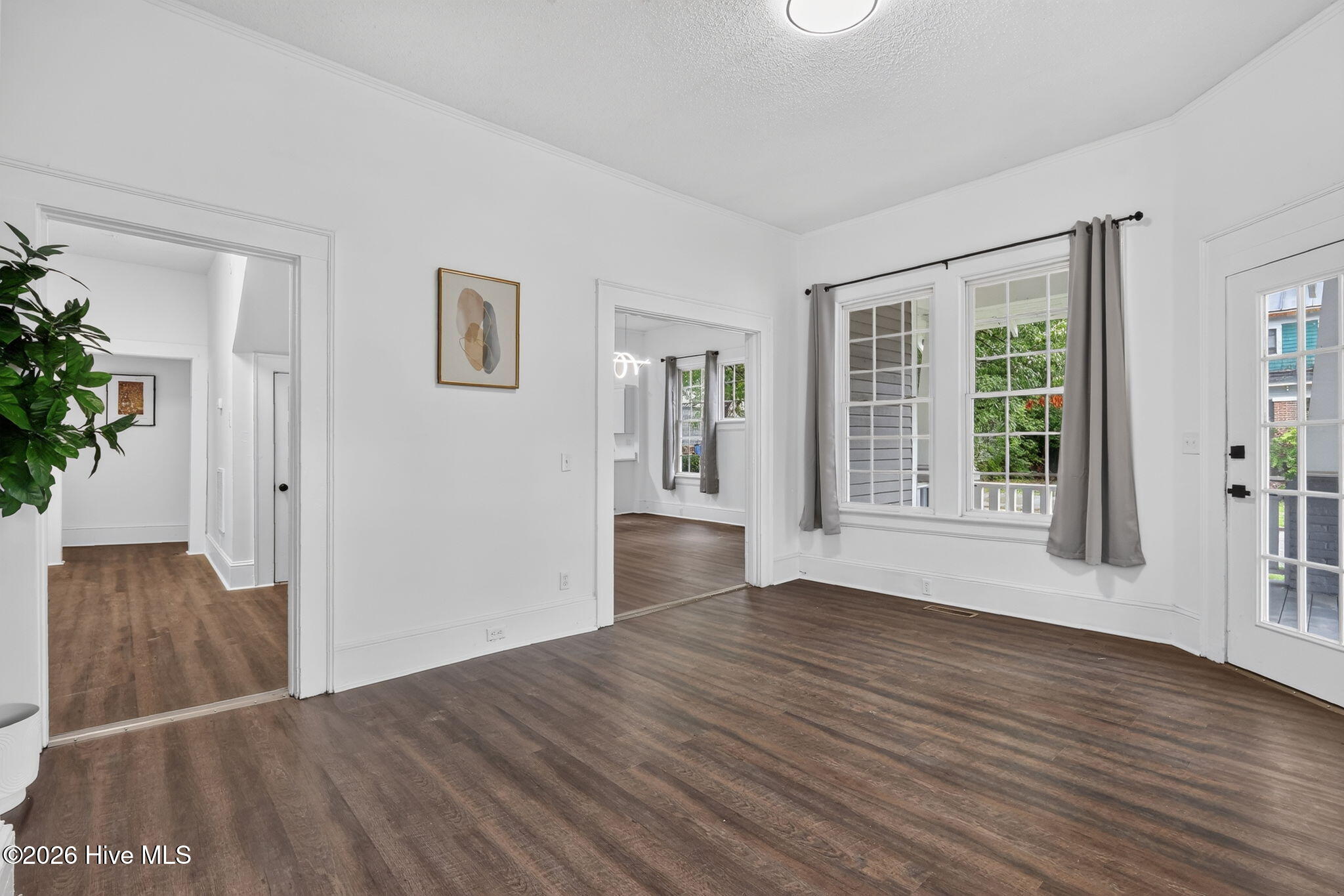 700 Kenan Street W Property Photo 16