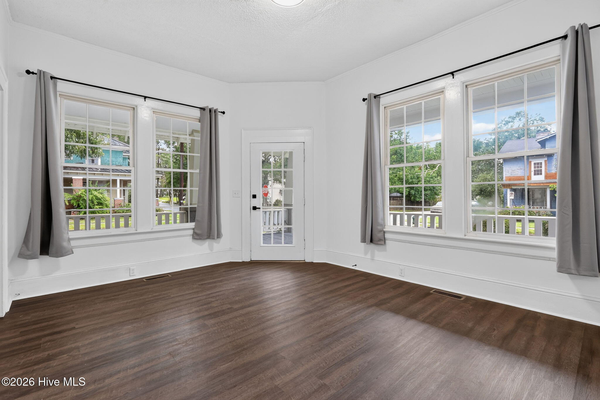 700 Kenan Street W Property Photo 19