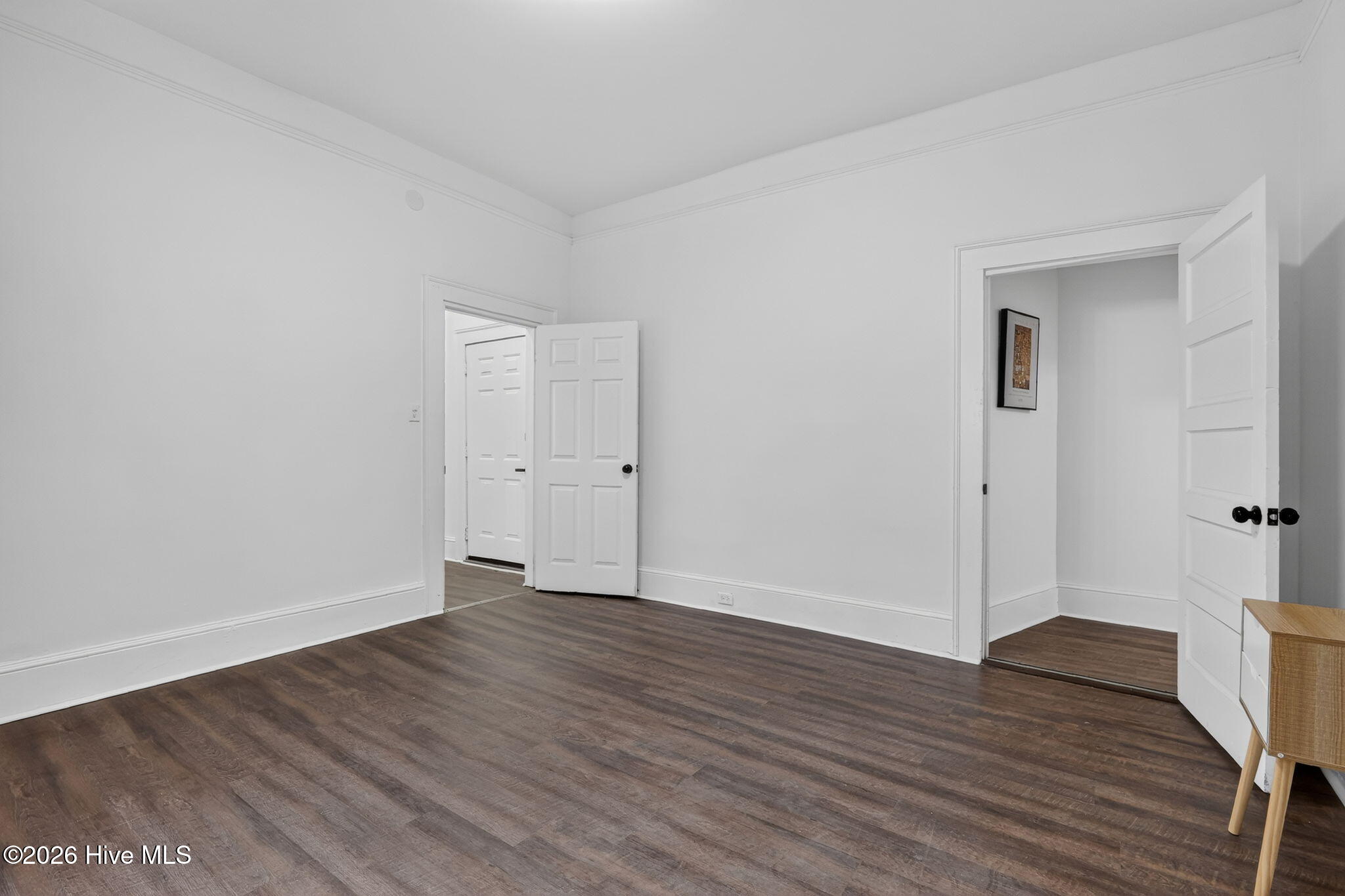 700 Kenan Street W Property Photo 20