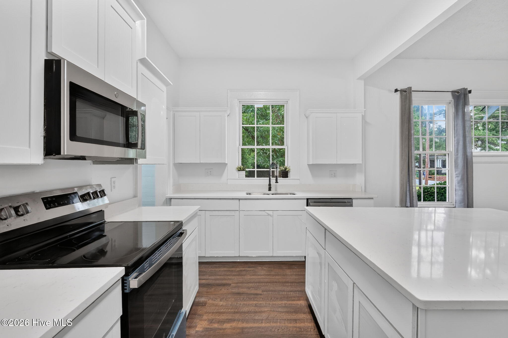 700 Kenan Street W Property Photo 24