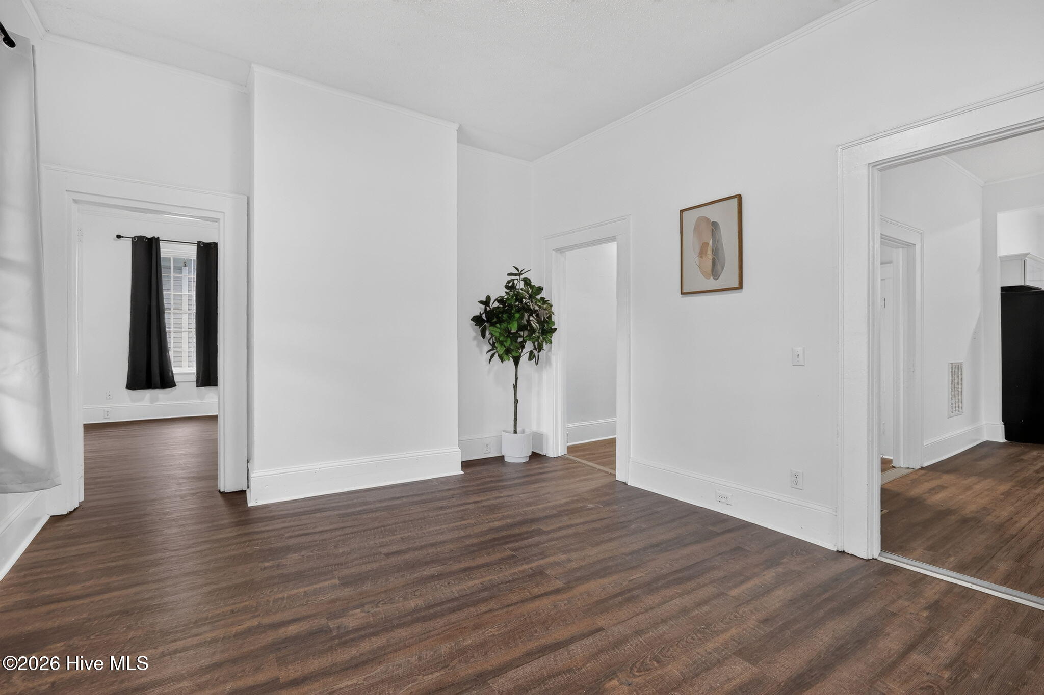 700 Kenan Street W Property Photo 28