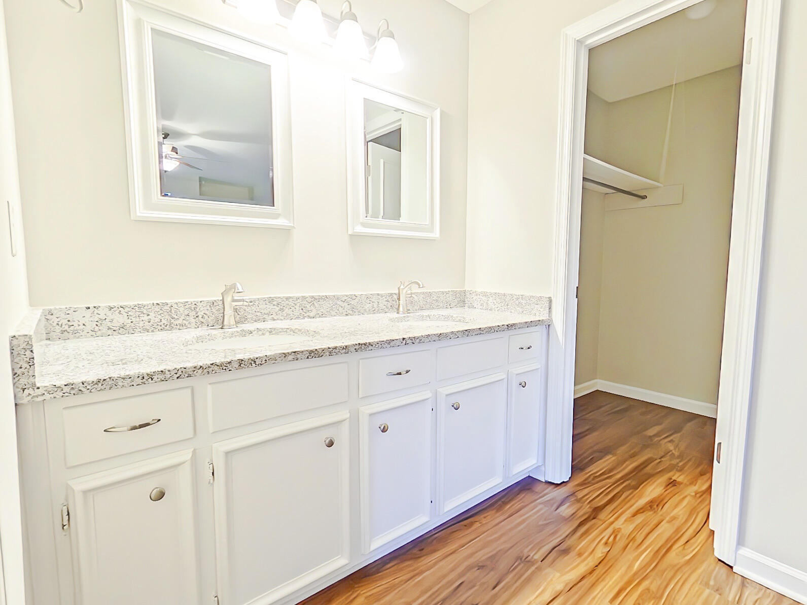 850 Brookfield Parkway Property Photo 6