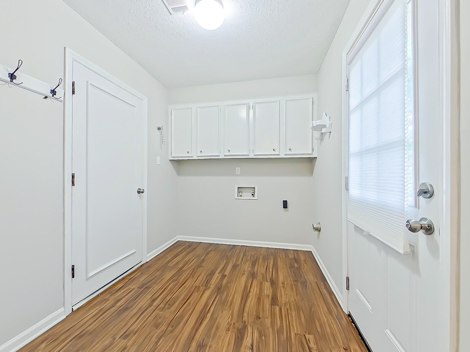 850 Brookfield Parkway Property Photo 11