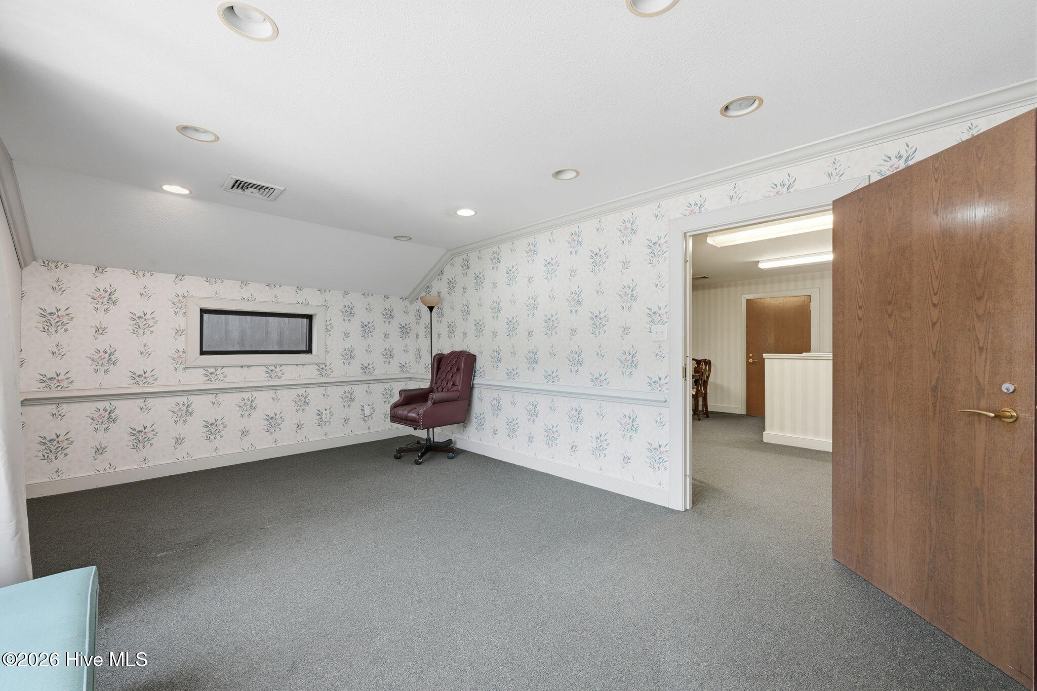 612 Mccarthy Boulevard B Property Photo 58