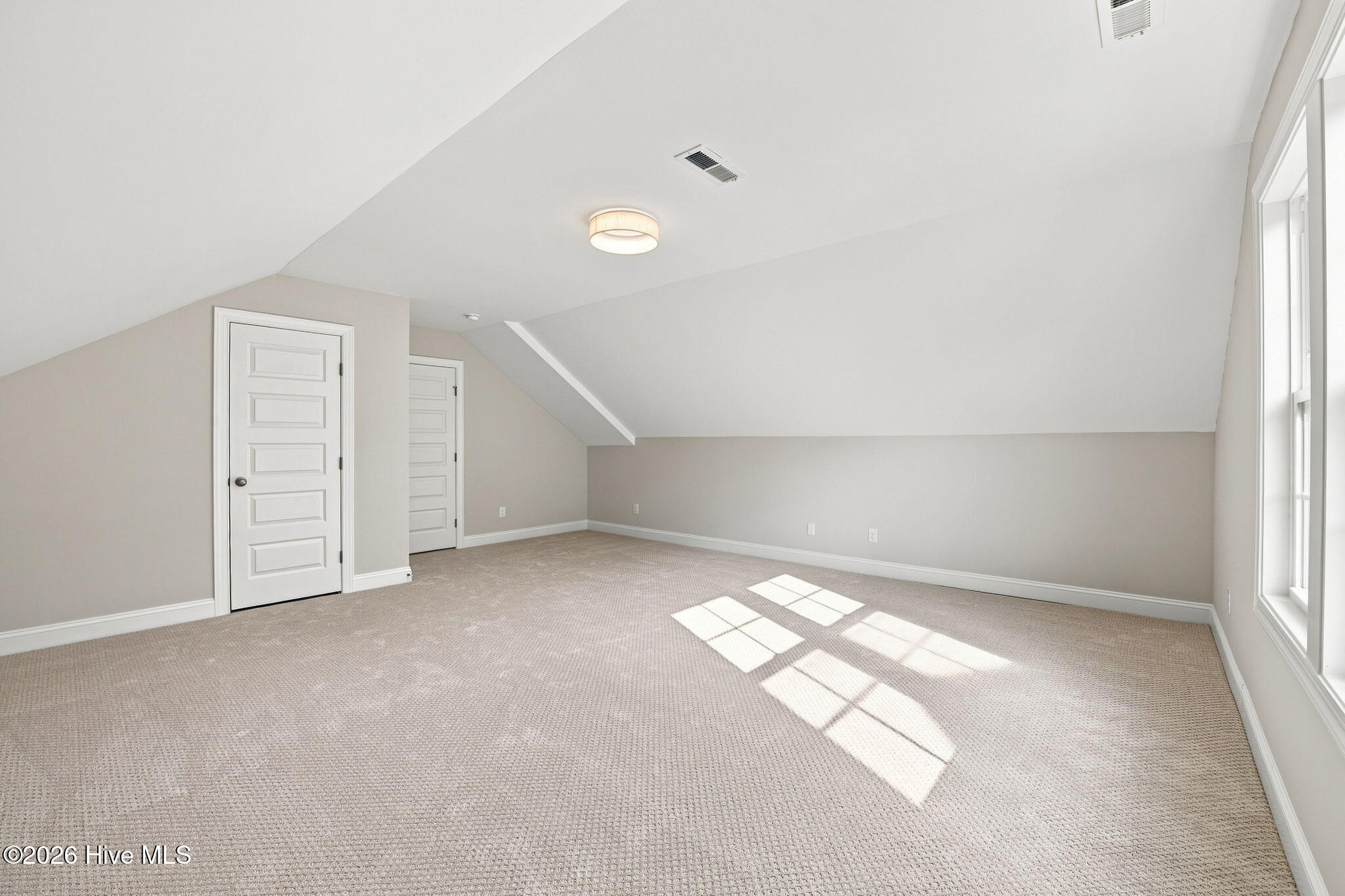 2010 Brighton Drive Property Photo 8