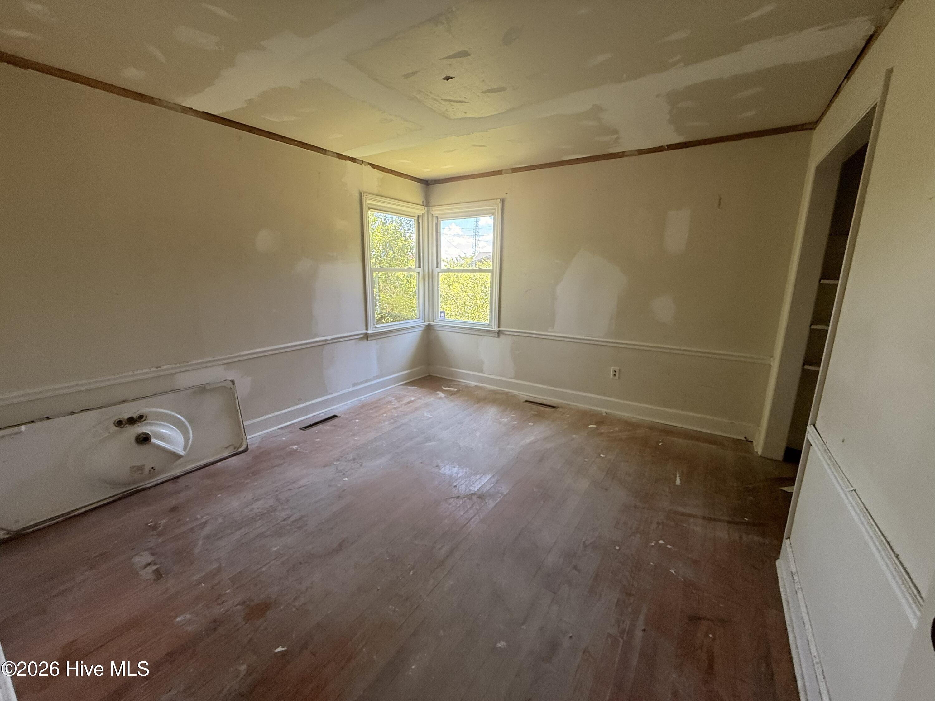 408 State Street Property Photo 8