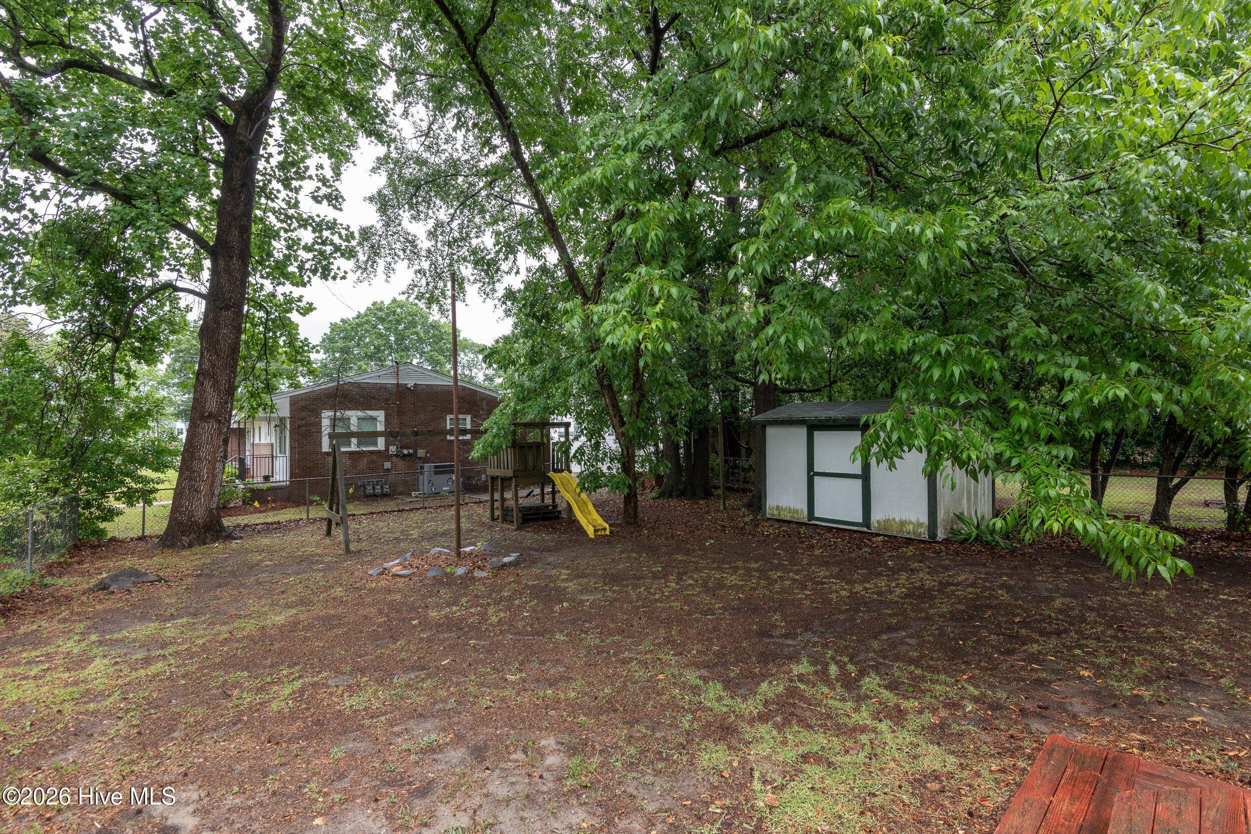 2401 E 4th Street Property Photo 10