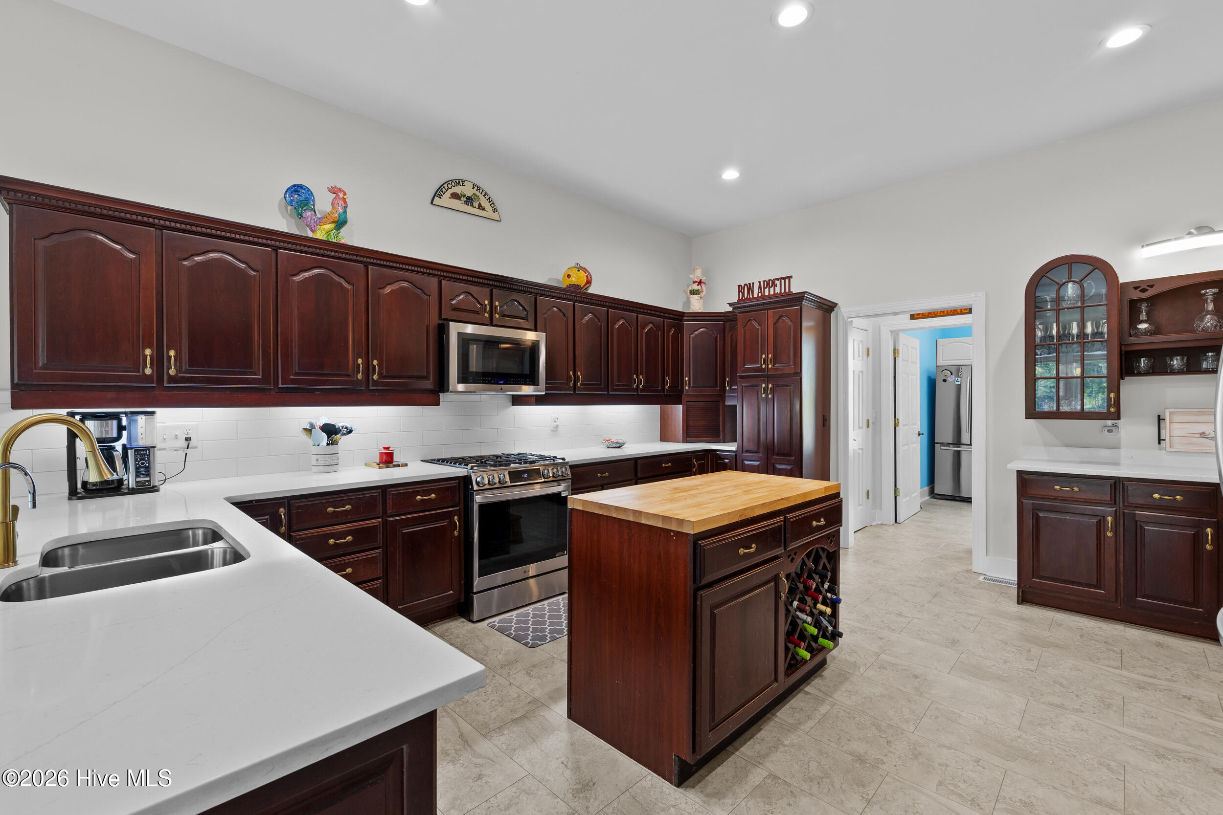 102 Coral Cove Property Photo 30