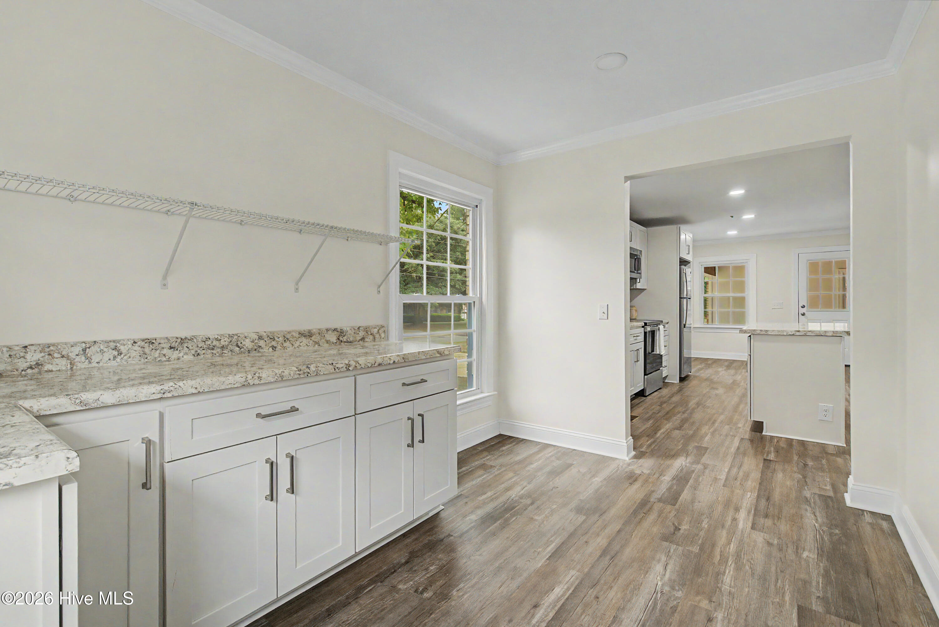 2900 Carey Road Property Photo 6