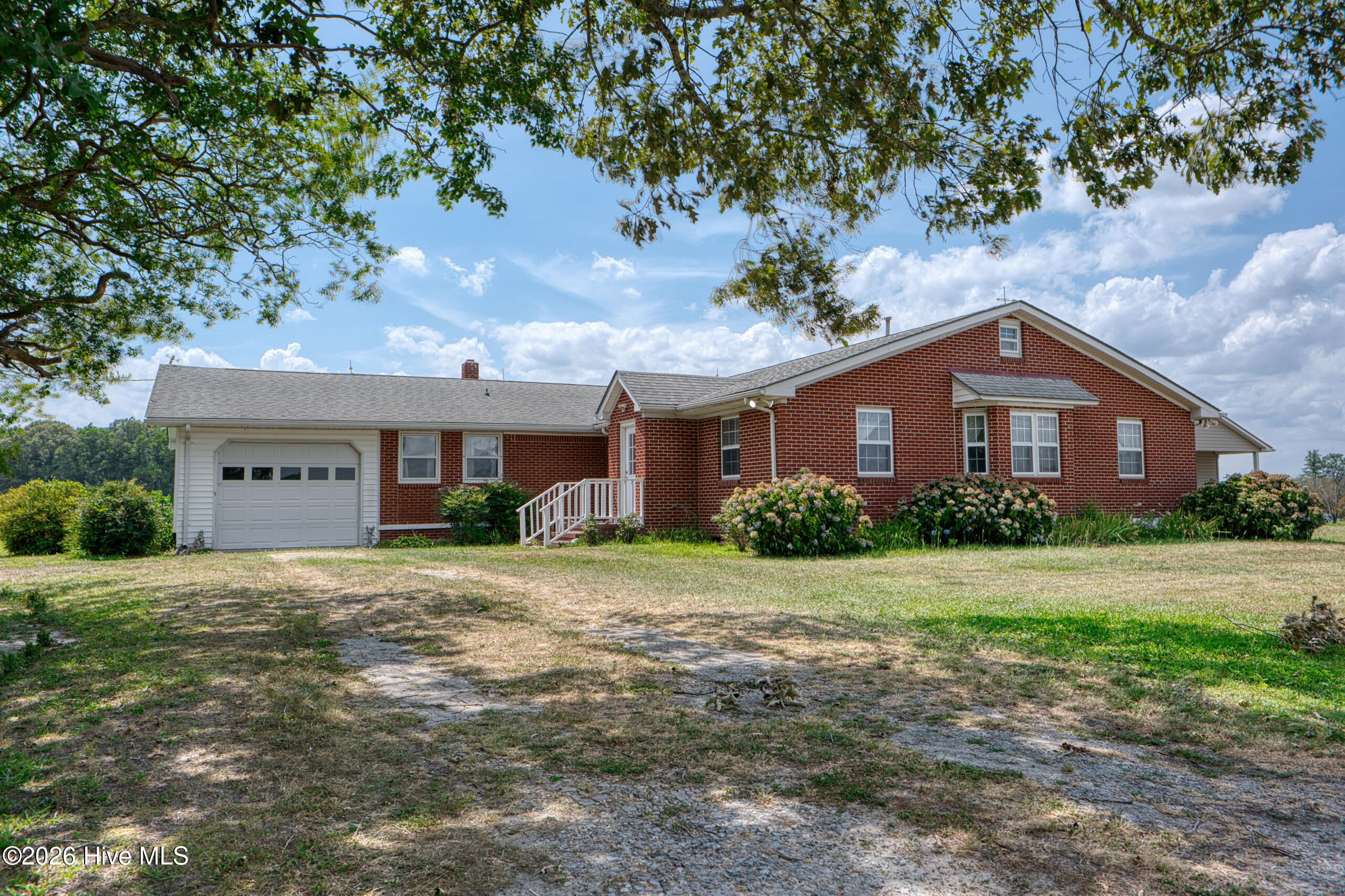 653 Cypress Shores Road Property Photo 8