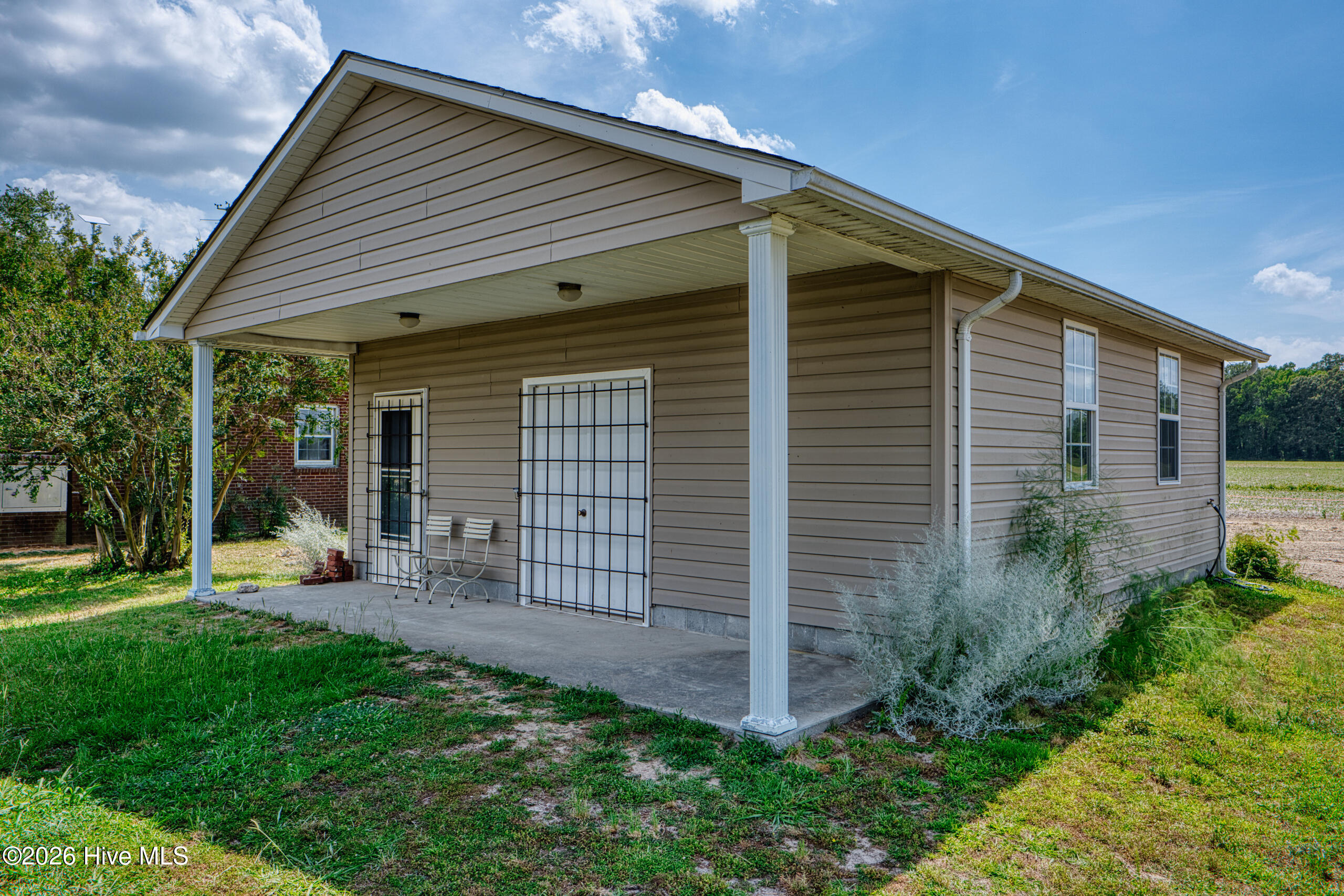 653 Cypress Shores Road Property Photo 12