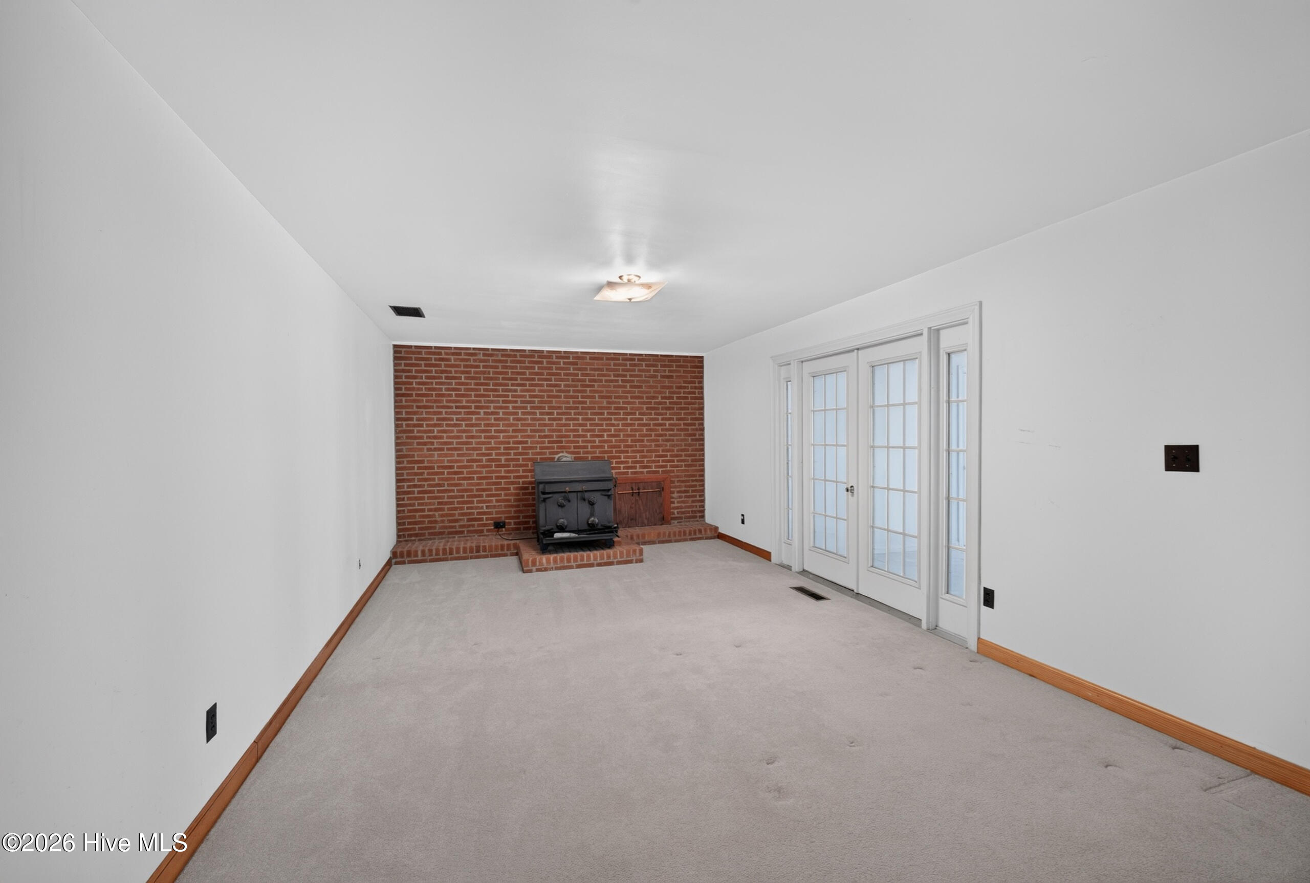653 Cypress Shores Road Property Photo 17