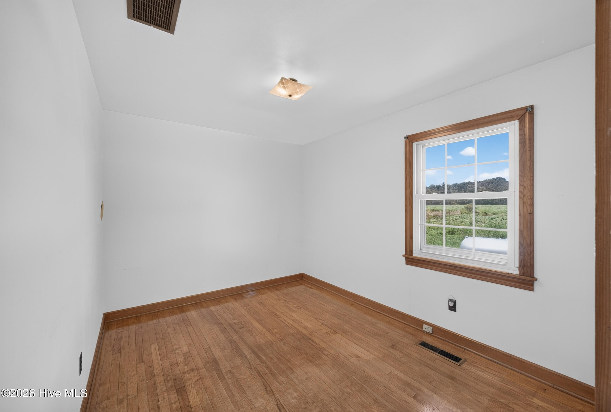 653 Cypress Shores Road Property Photo 25