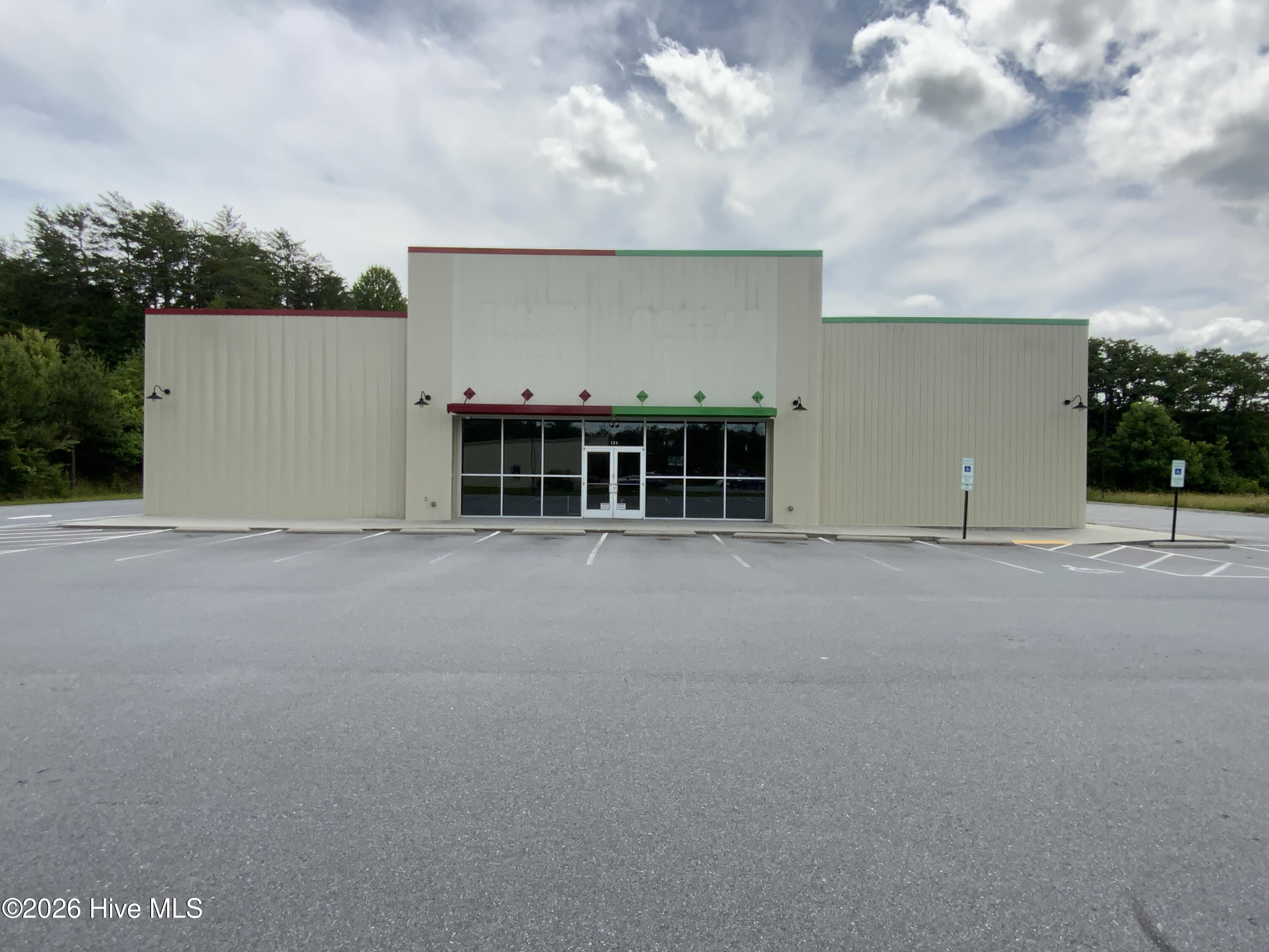 104 Hwy 64 E Property Photo 6