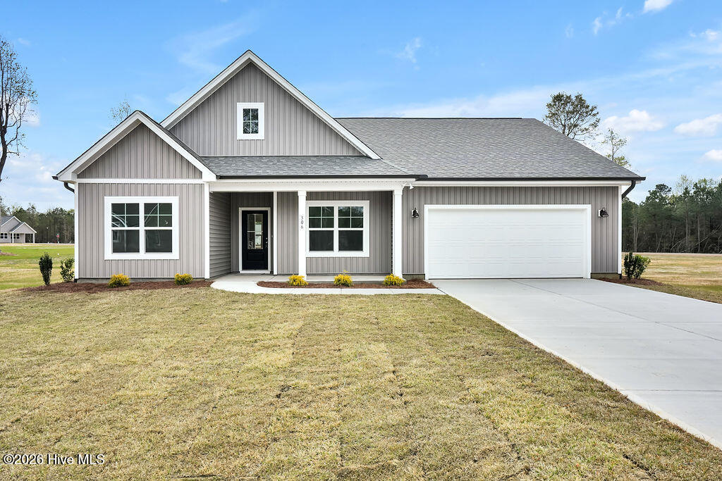 202 E T. Batson Road Property Photo 1