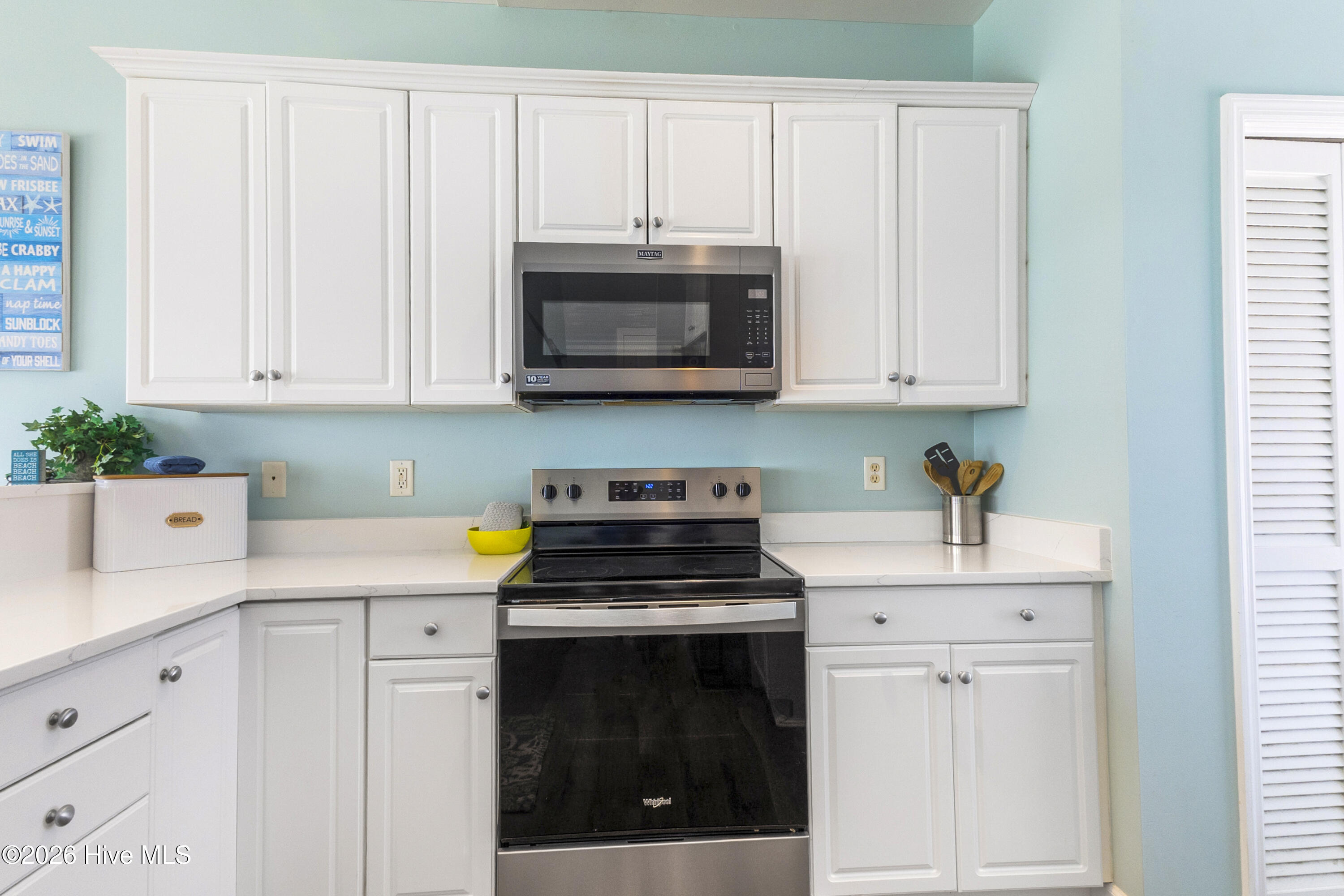 242 Sea Shore Drive Property Photo 16