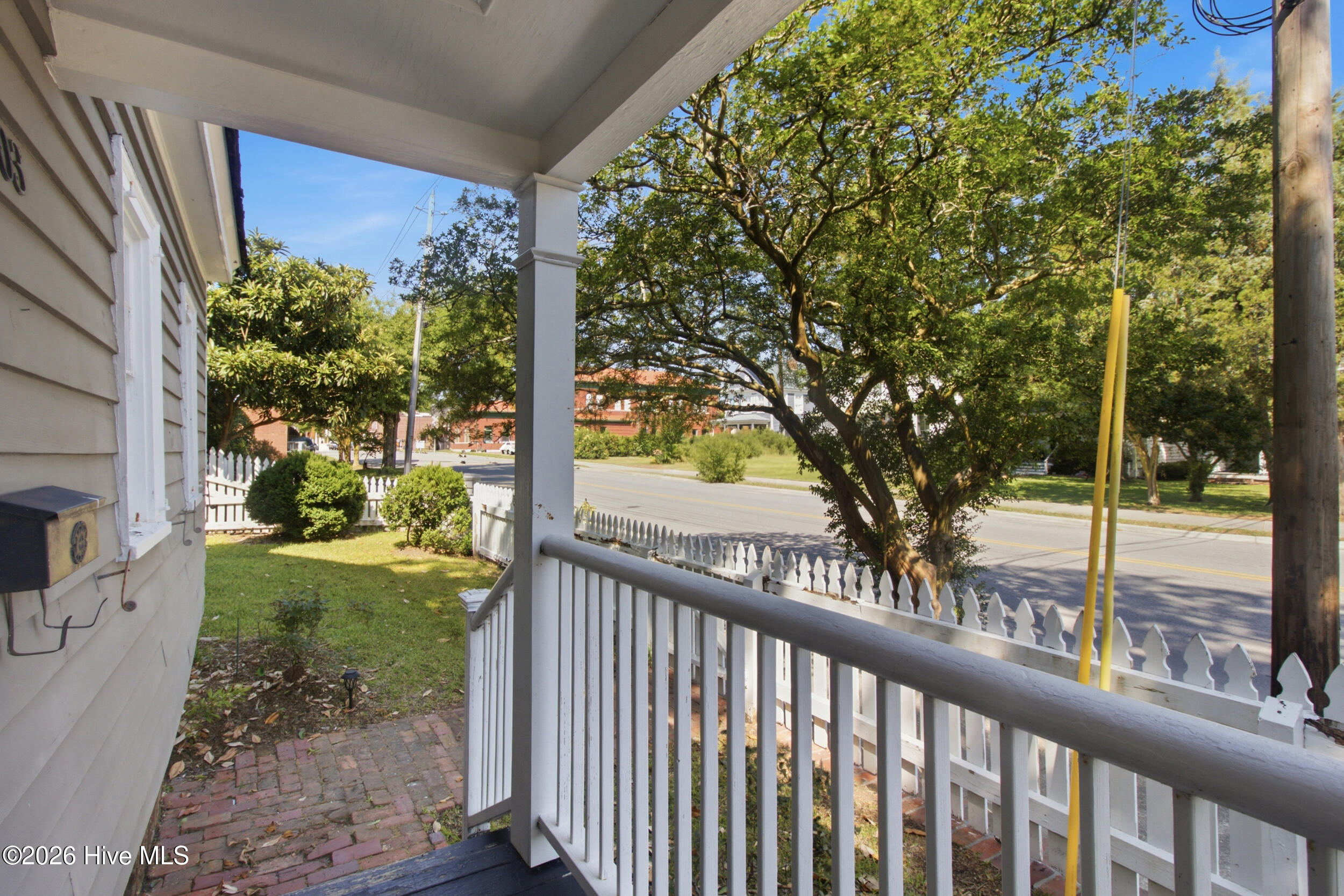 403 Queen Street Property Photo 50