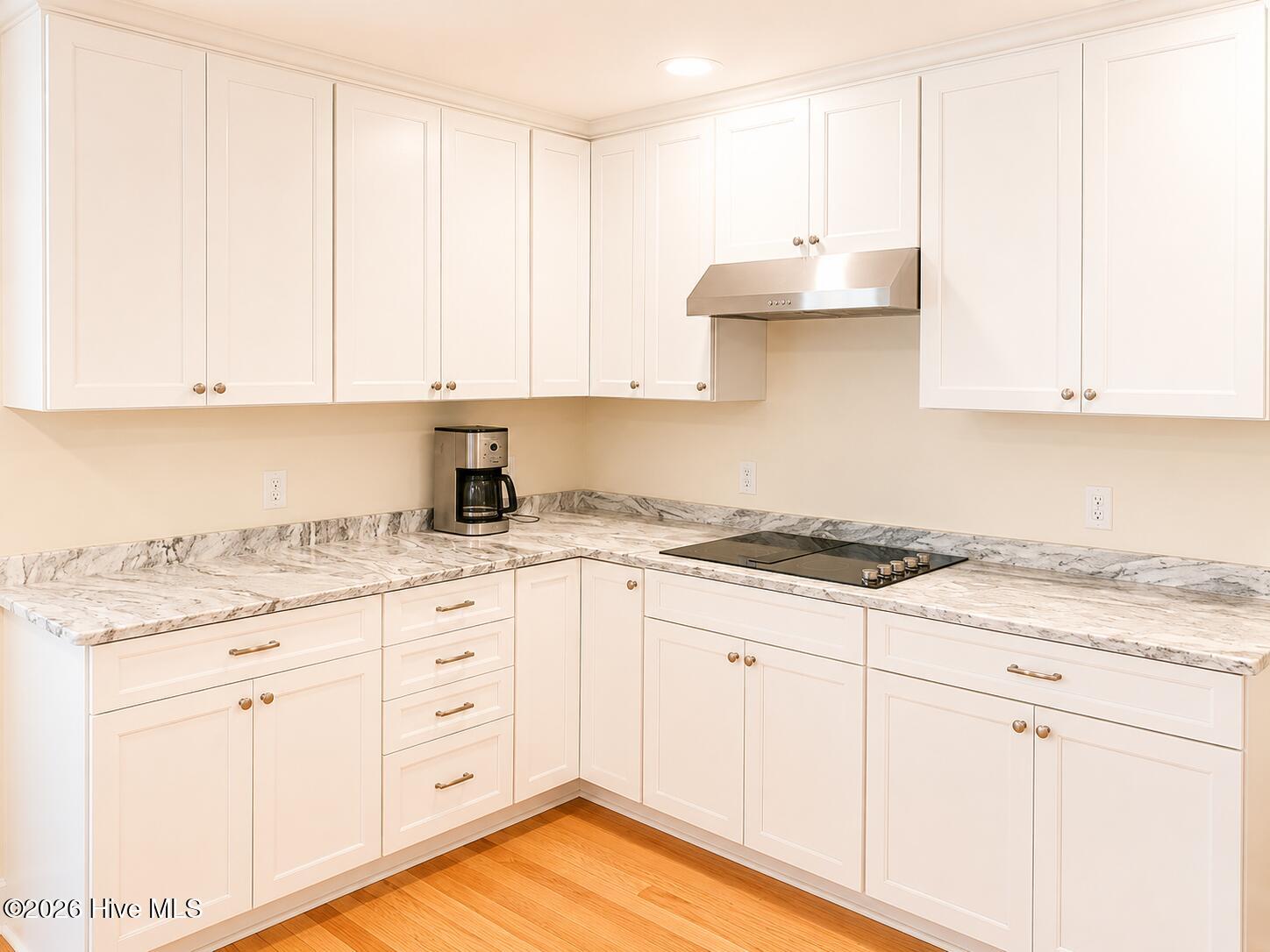 701 Edgewood Drive Property Photo 10