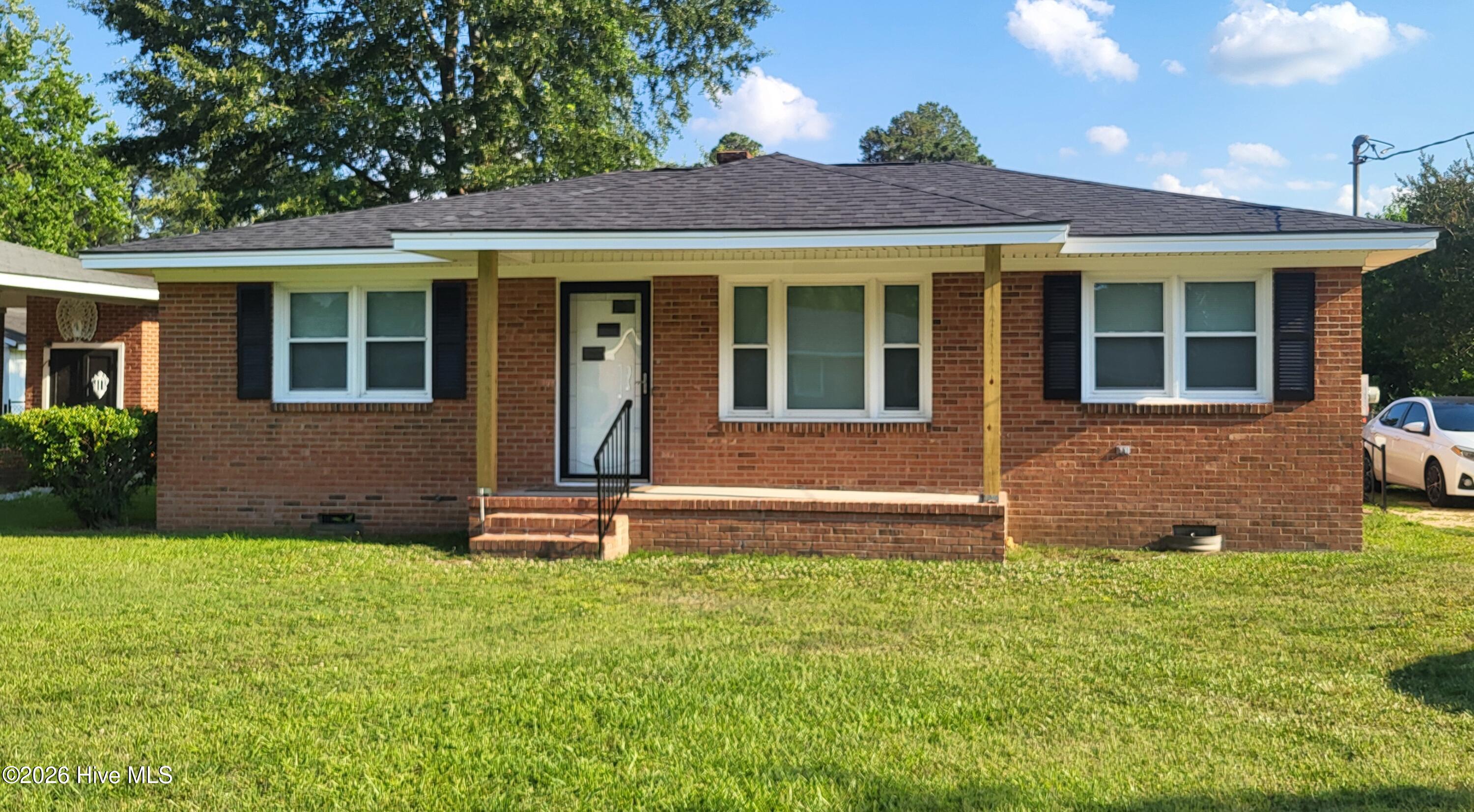 206 Herbert Street Property Photo 1