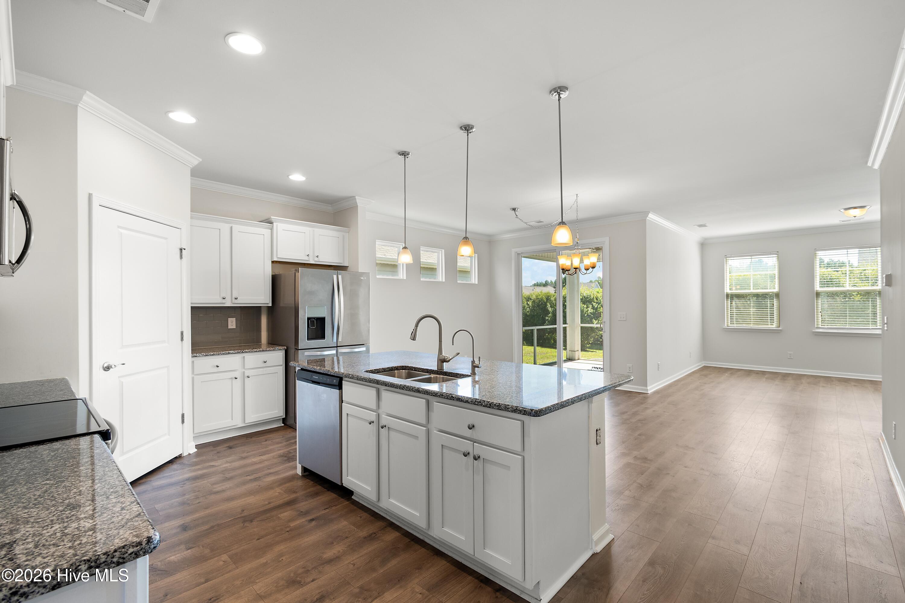 1331 Sunny Slope Circle Property Photo 2