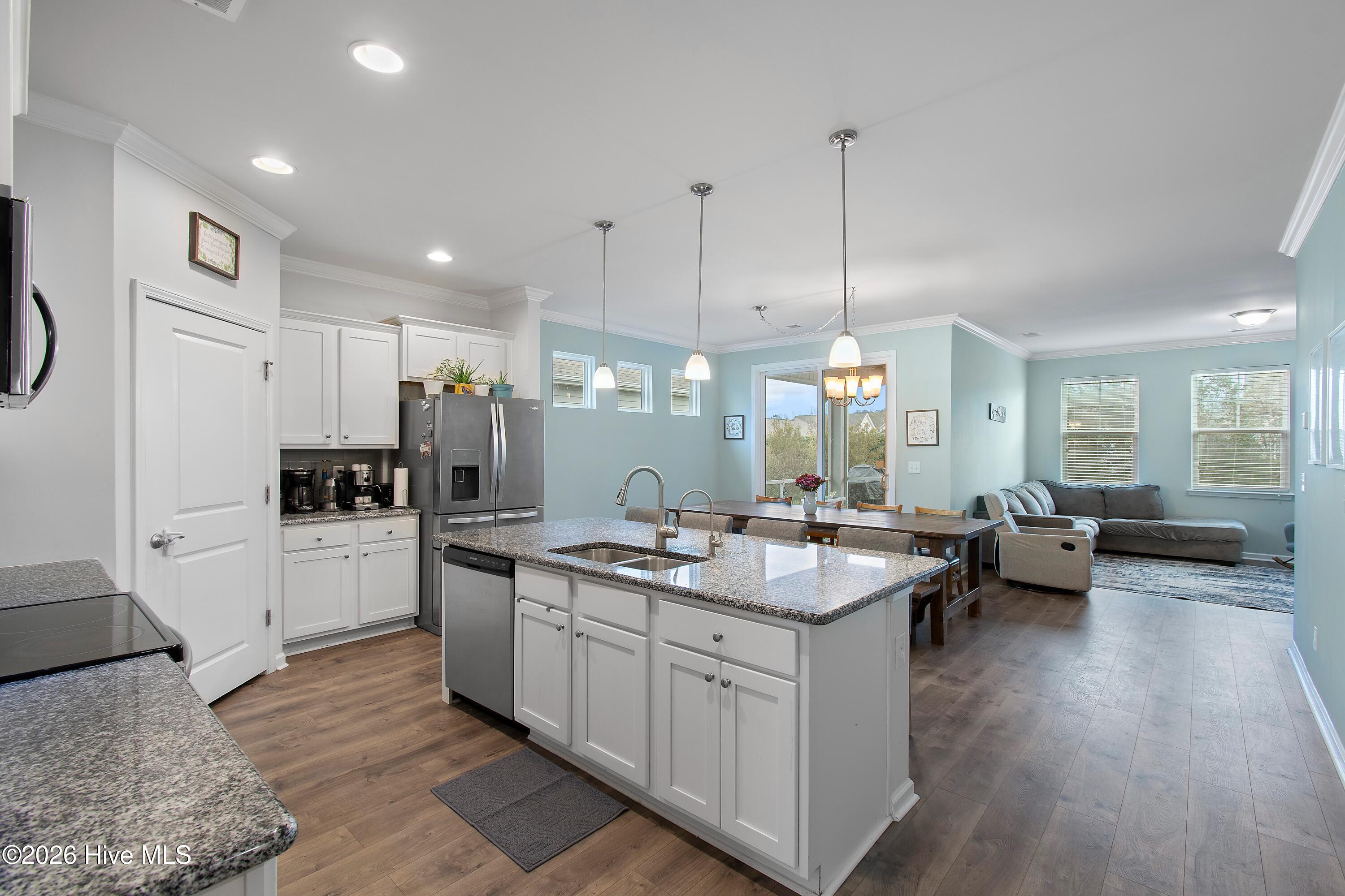 1331 Sunny Slope Circle Property Photo 4