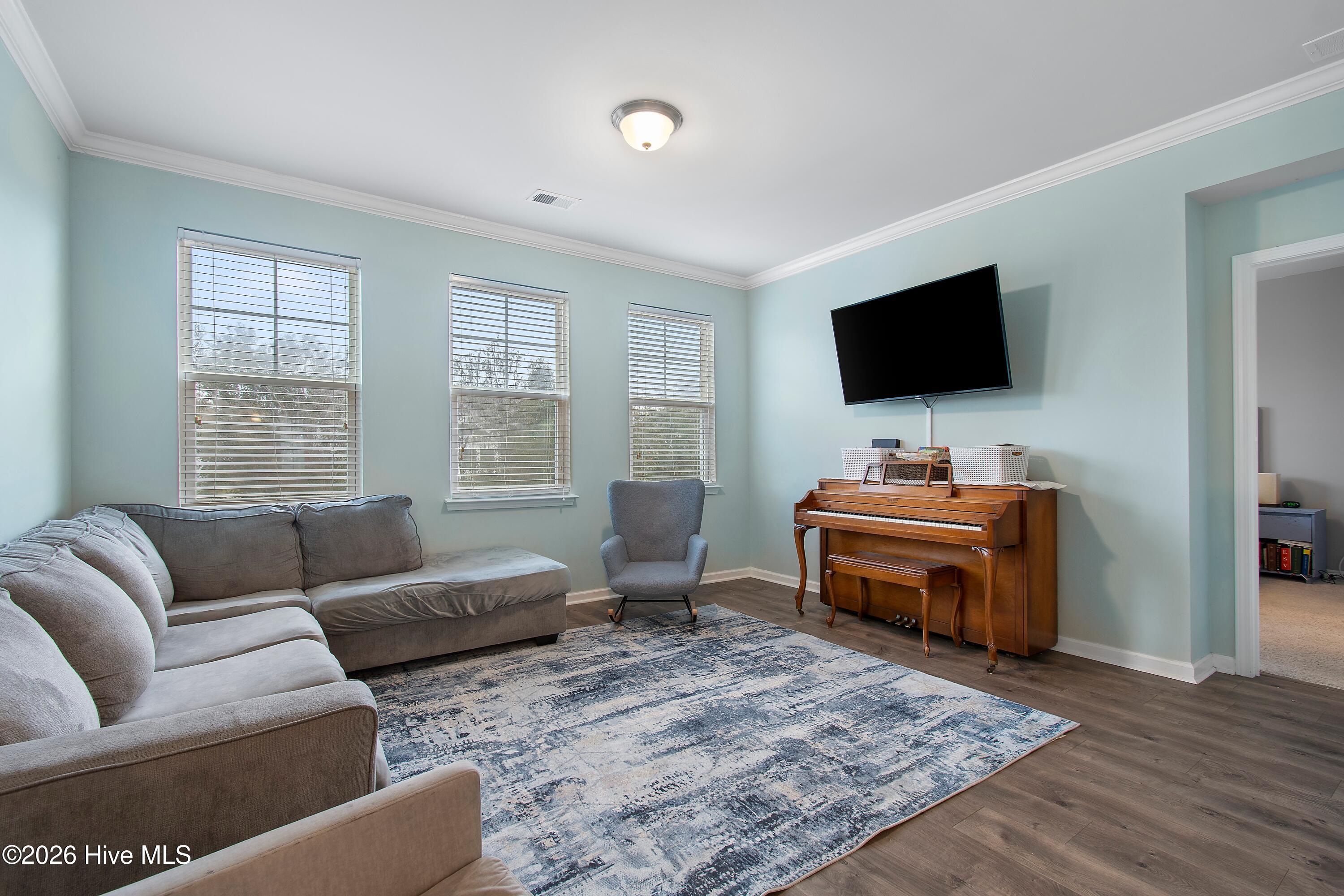 1331 Sunny Slope Circle Property Photo 8