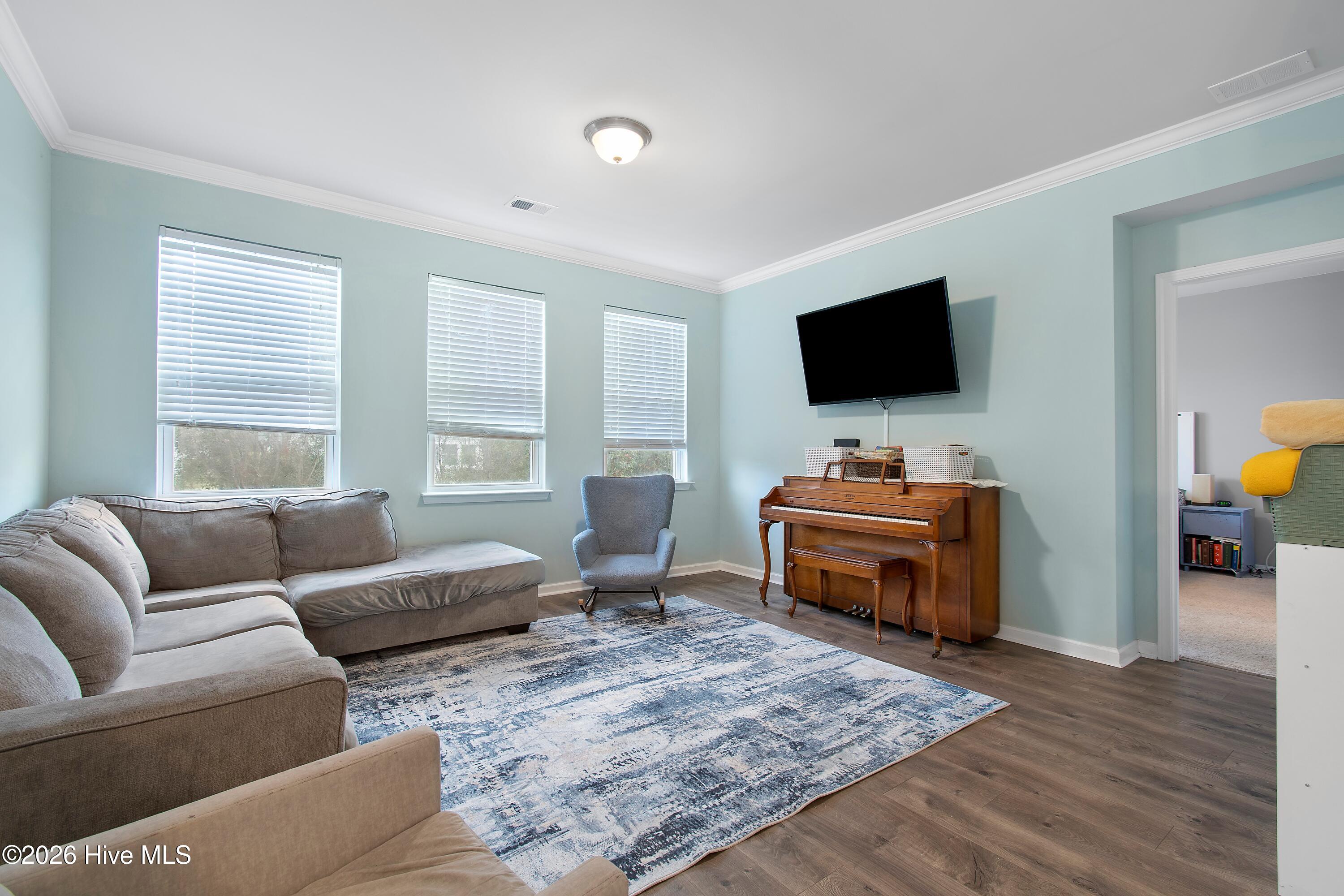 1331 Sunny Slope Circle Property Photo 9