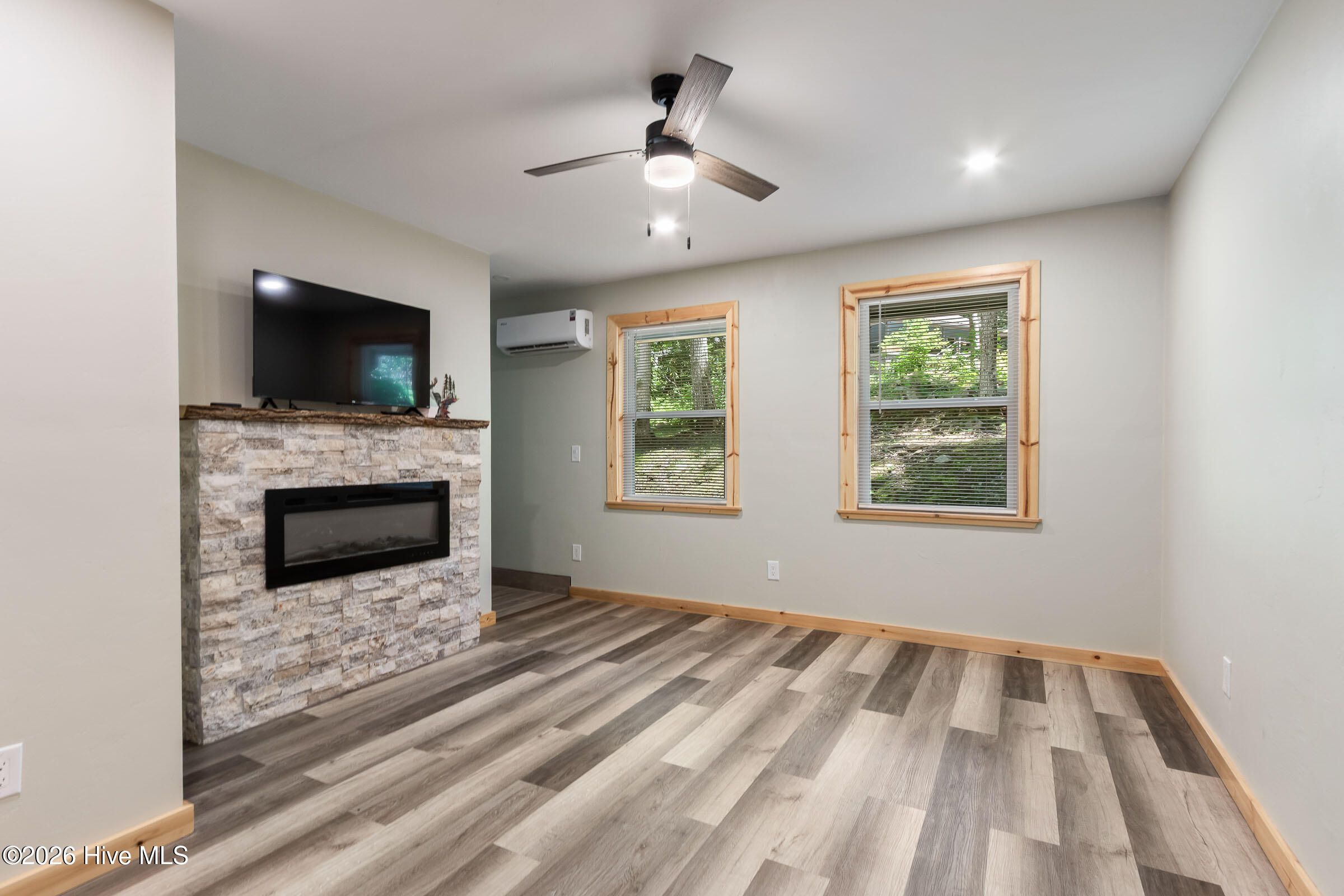 2052 Granny Squirrel Drive Property Photo 46