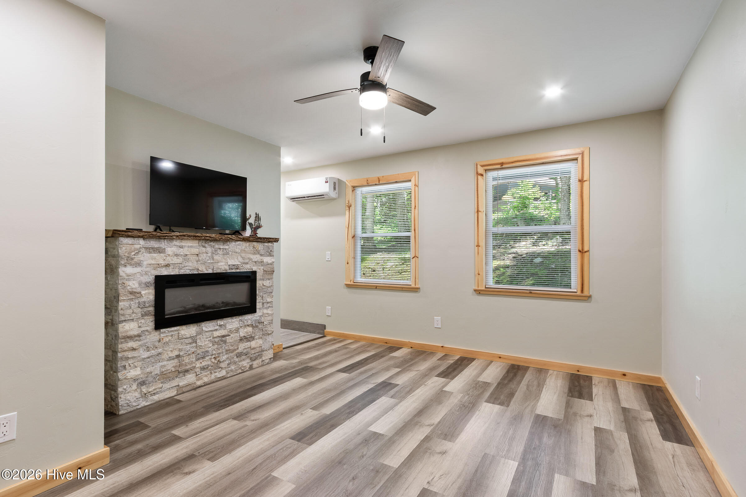 2052 Granny Squirrel Drive Property Photo 48