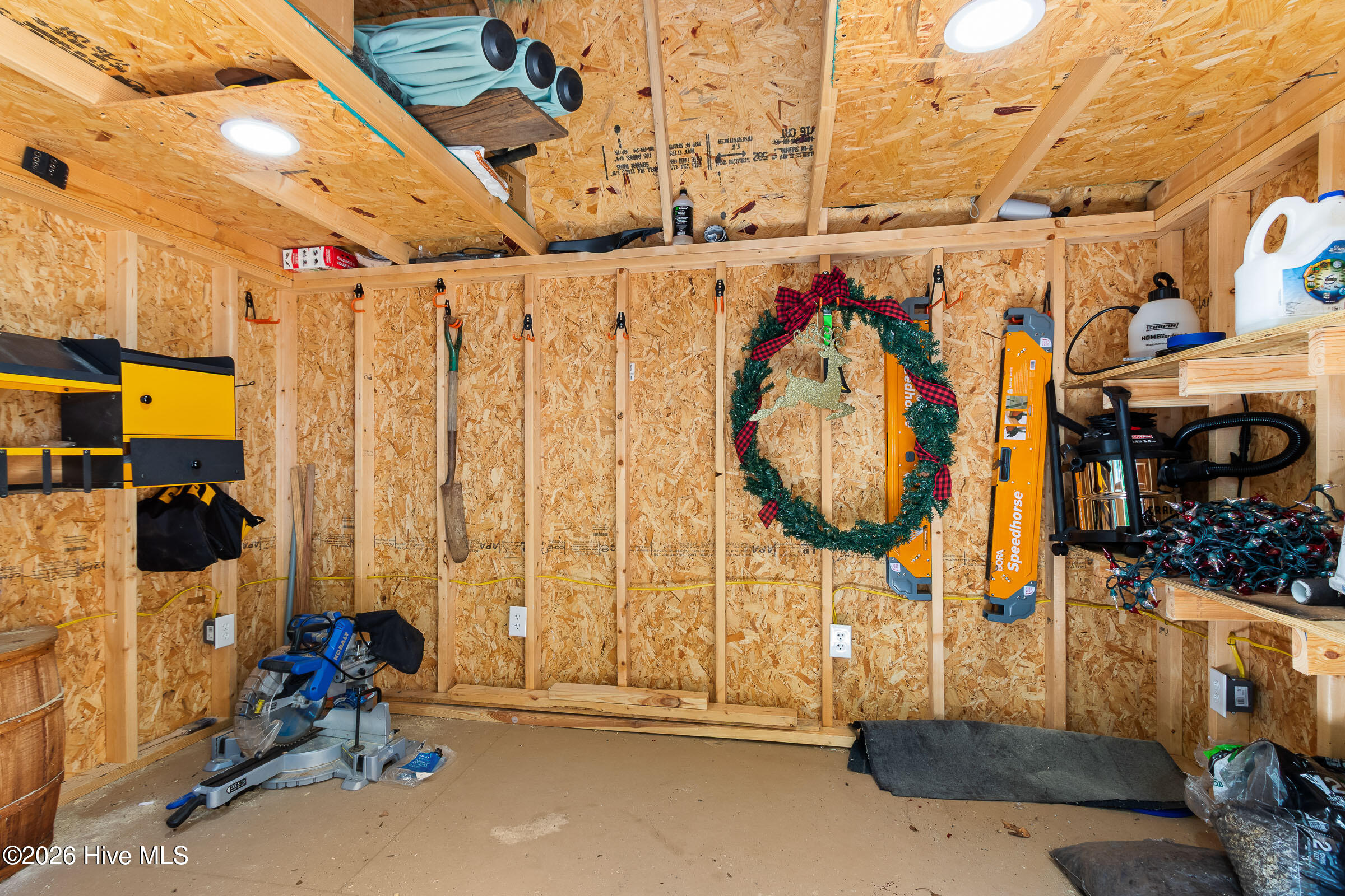 2052 Granny Squirrel Drive Property Photo 62