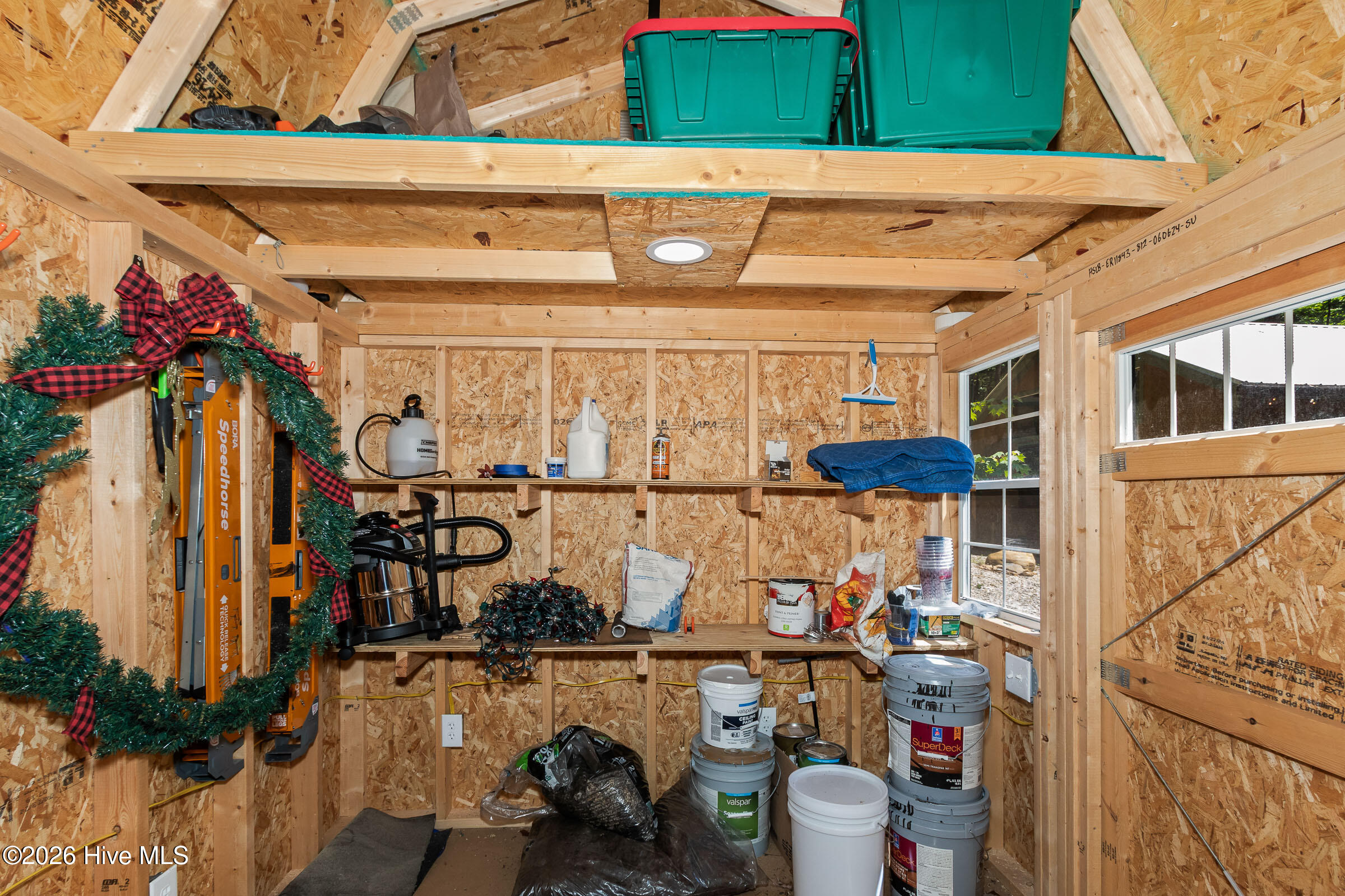 2052 Granny Squirrel Drive Property Photo 63