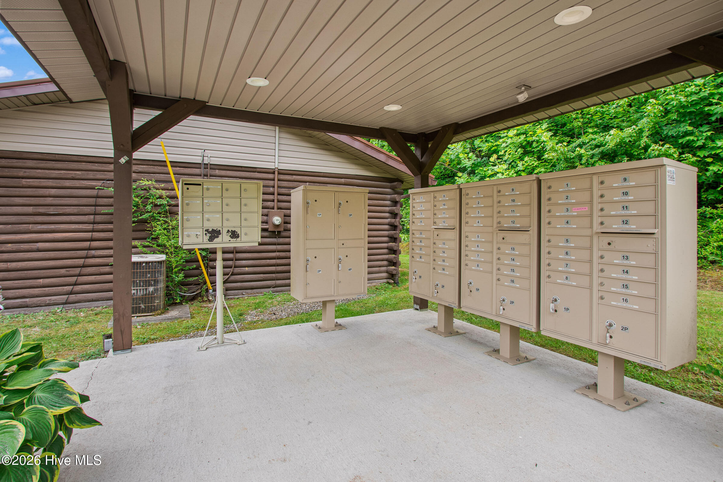 2052 Granny Squirrel Drive Property Photo 74