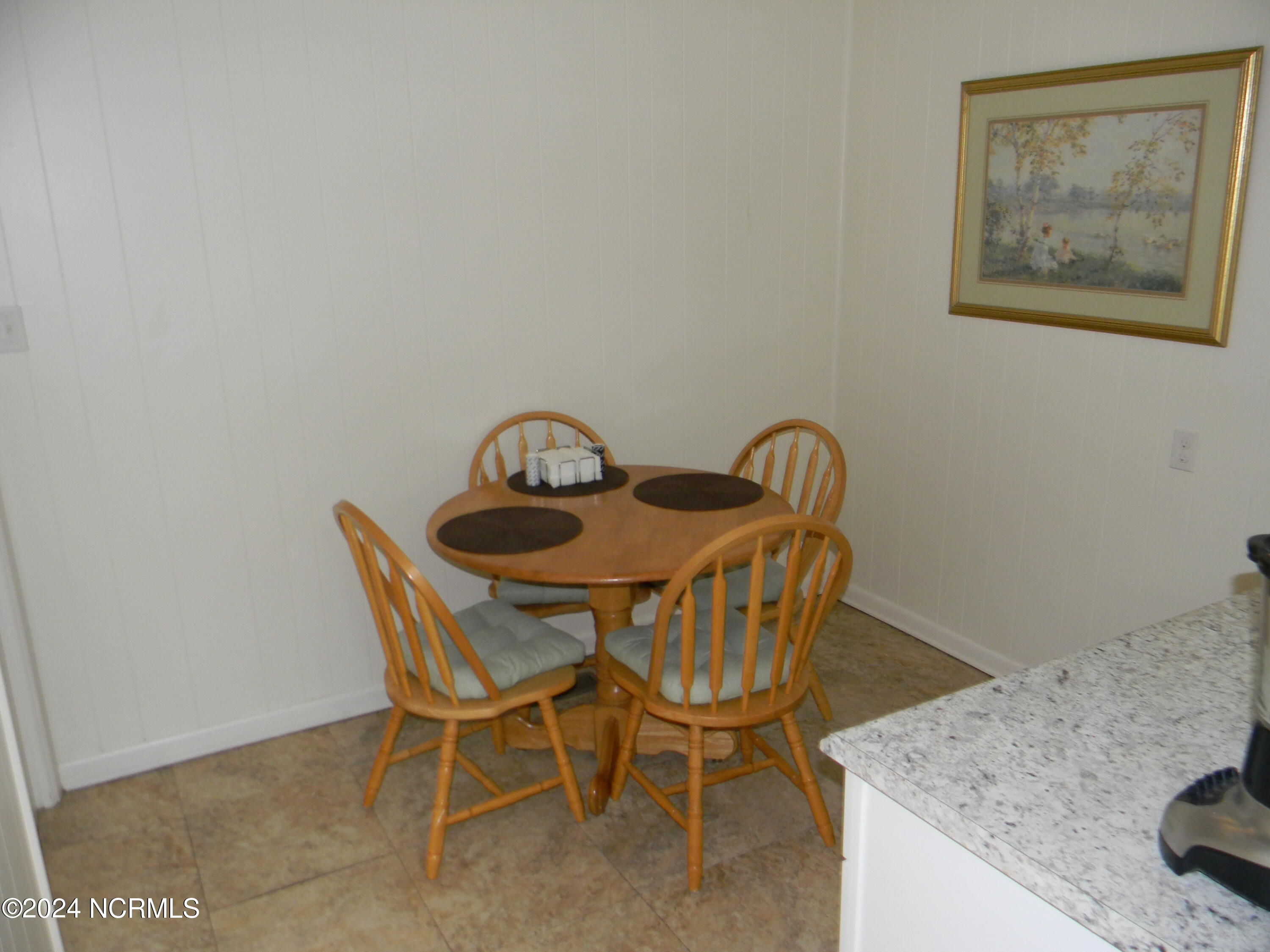 323 Front Street Property Photo 9