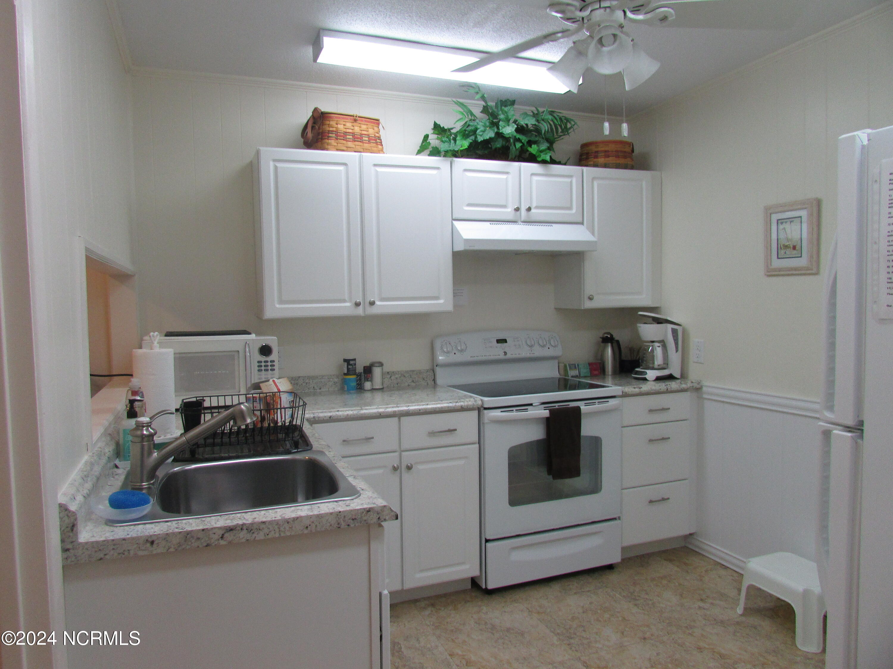 323 Front Street Property Photo 10
