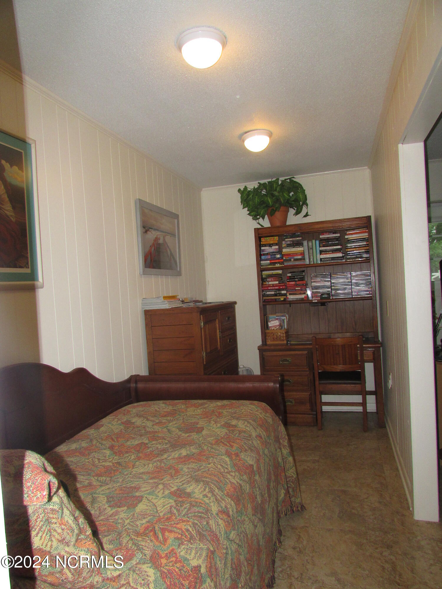 323 Front Street Property Photo 14