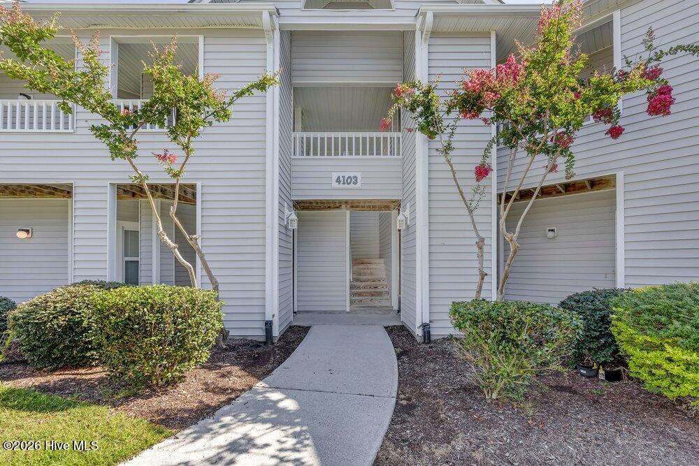4103 Breezewood Drive Apt 204 Property Photo 3
