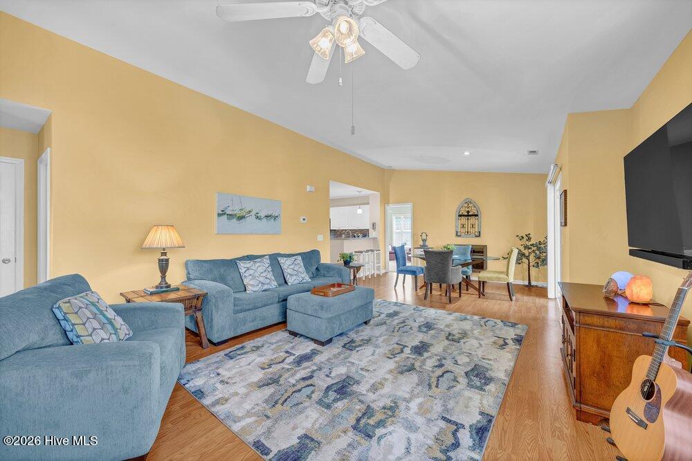 4103 Breezewood Drive Apt 204 Property Photo 8