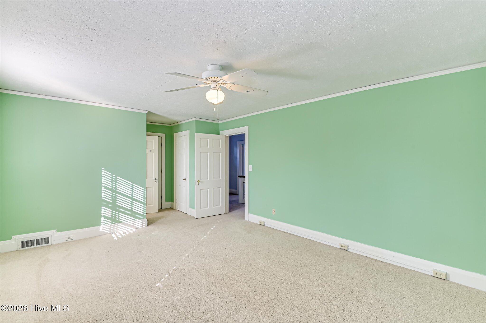 2719 Hillcrest Avenue Property Photo 37