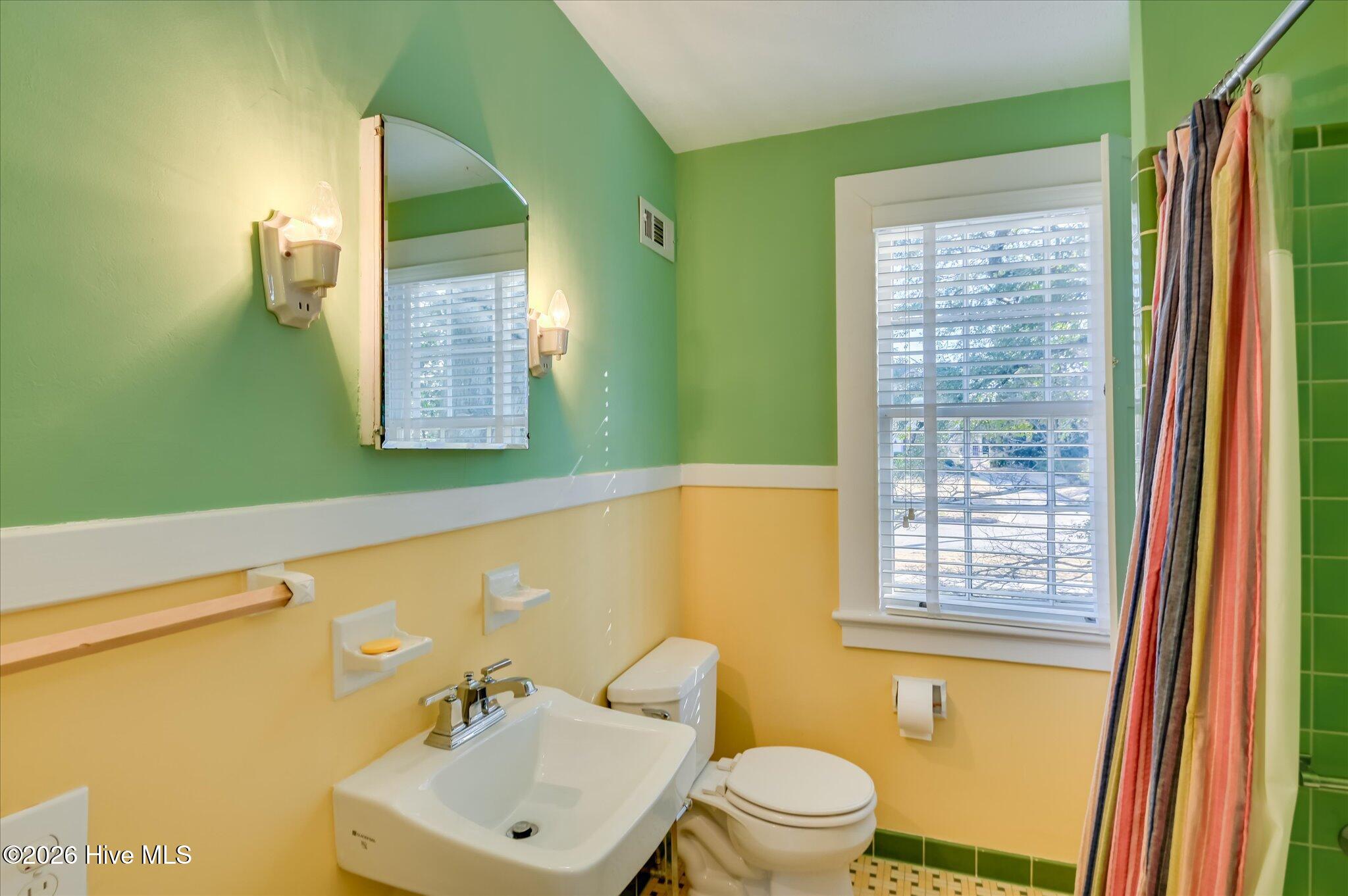2719 Hillcrest Avenue Property Photo 38
