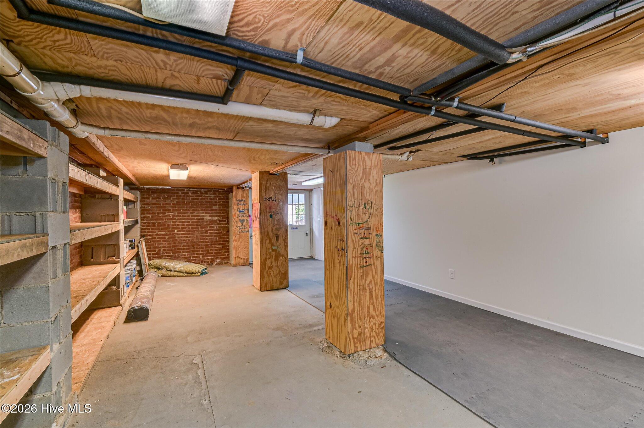 2719 Hillcrest Avenue Property Photo 43