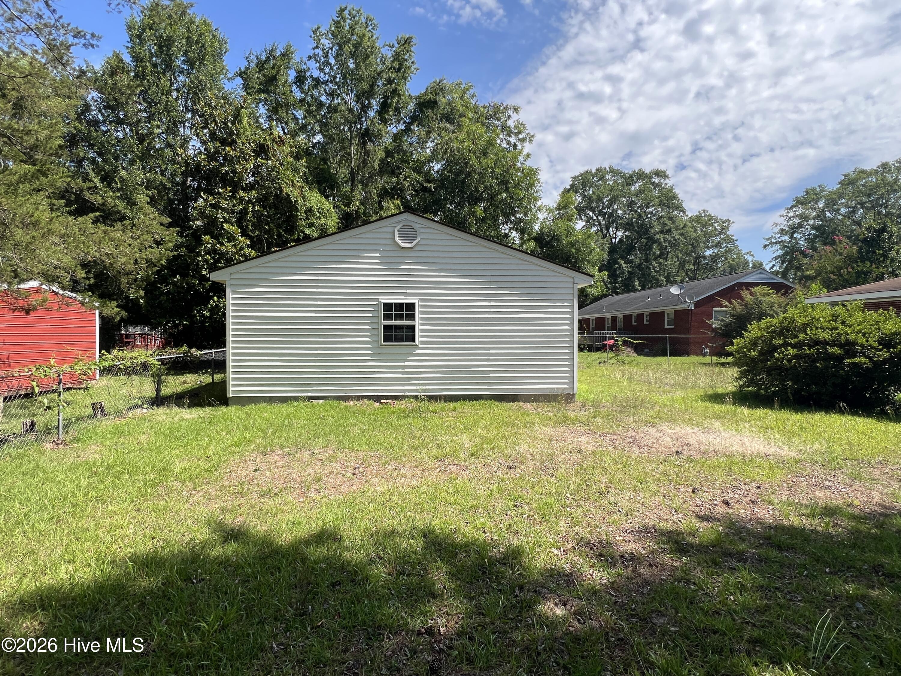 1003 S Best Street Property Photo 6