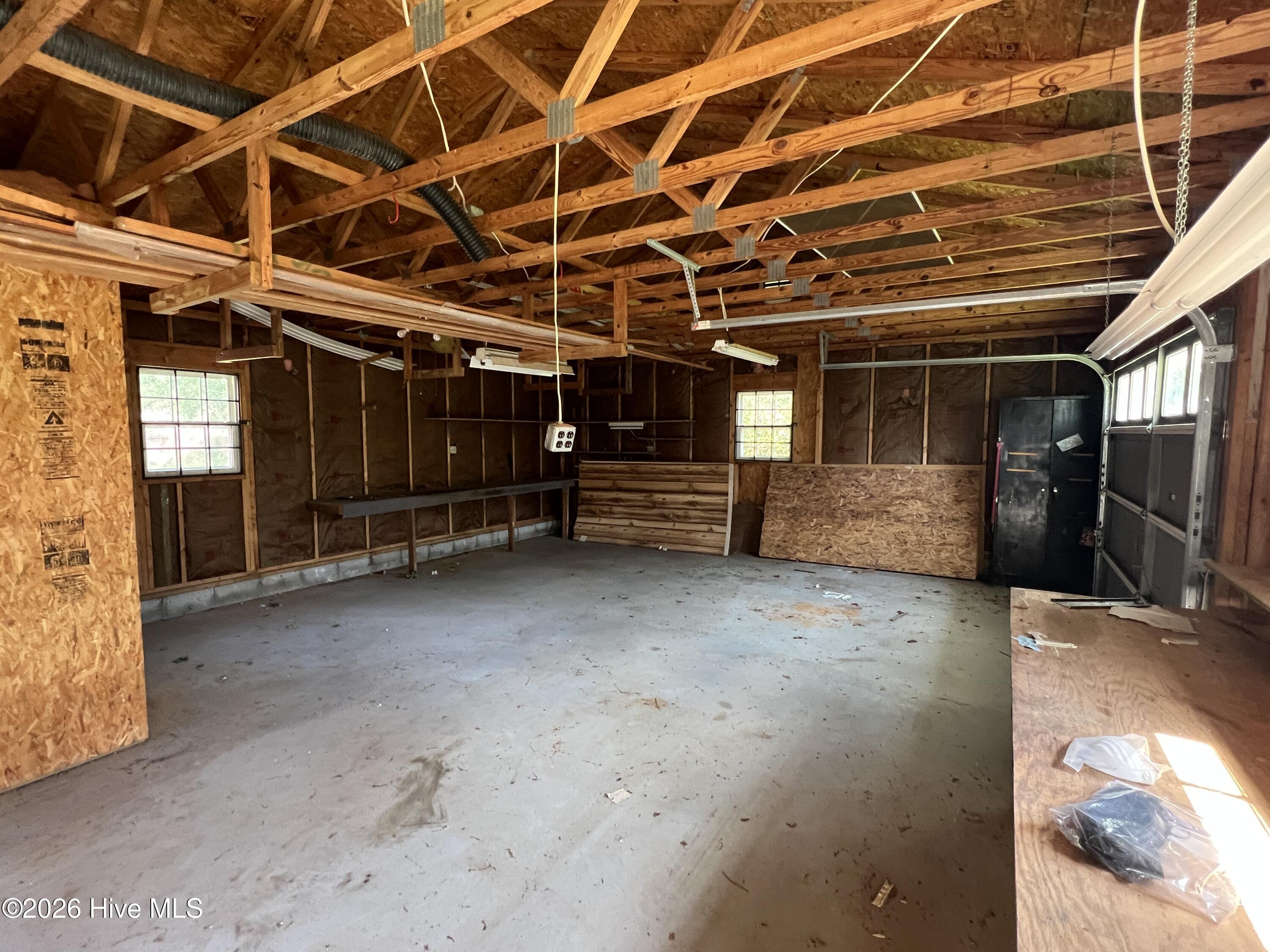 1003 S Best Street Property Photo 7