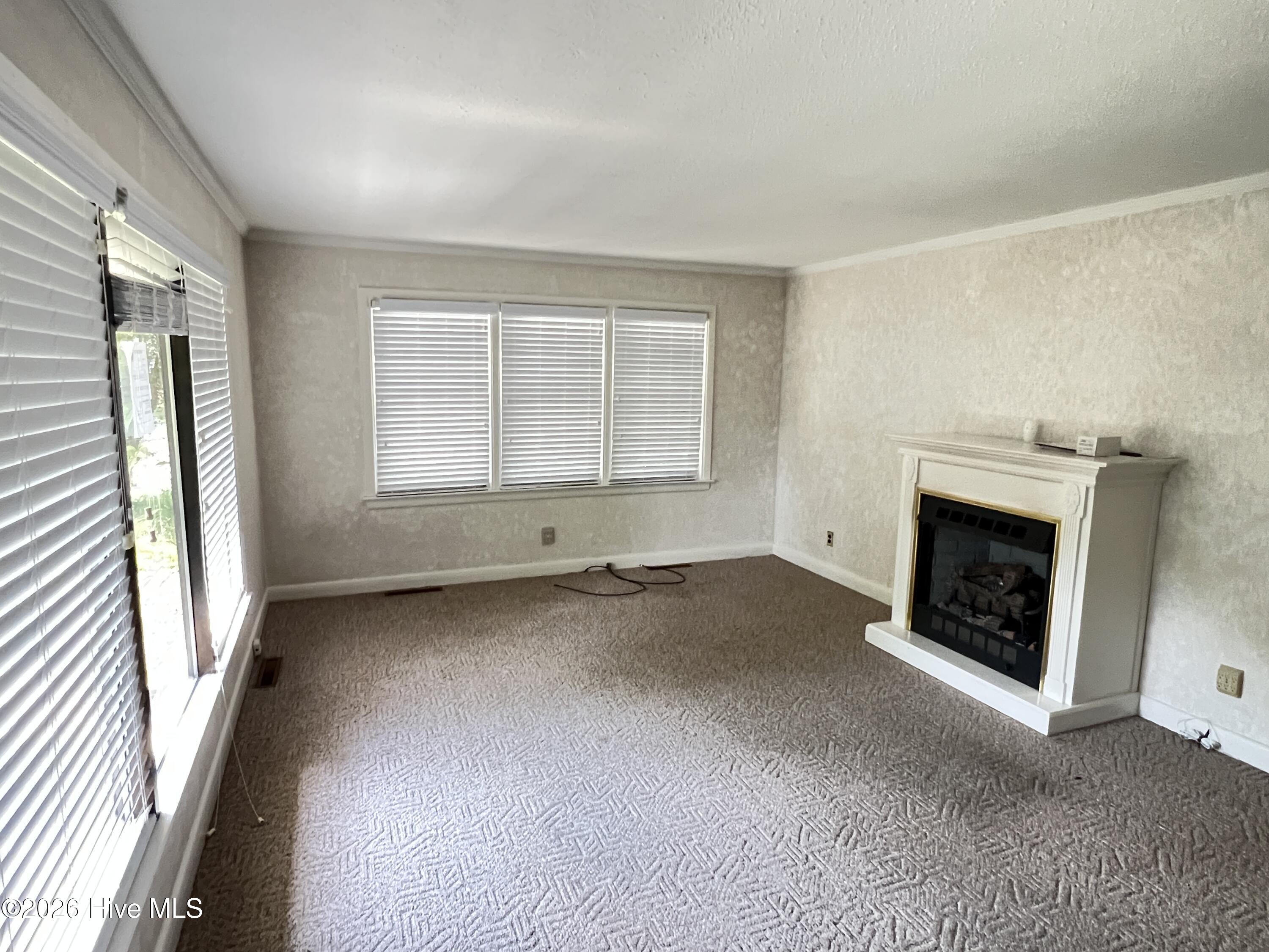 1003 S Best Street Property Photo 11