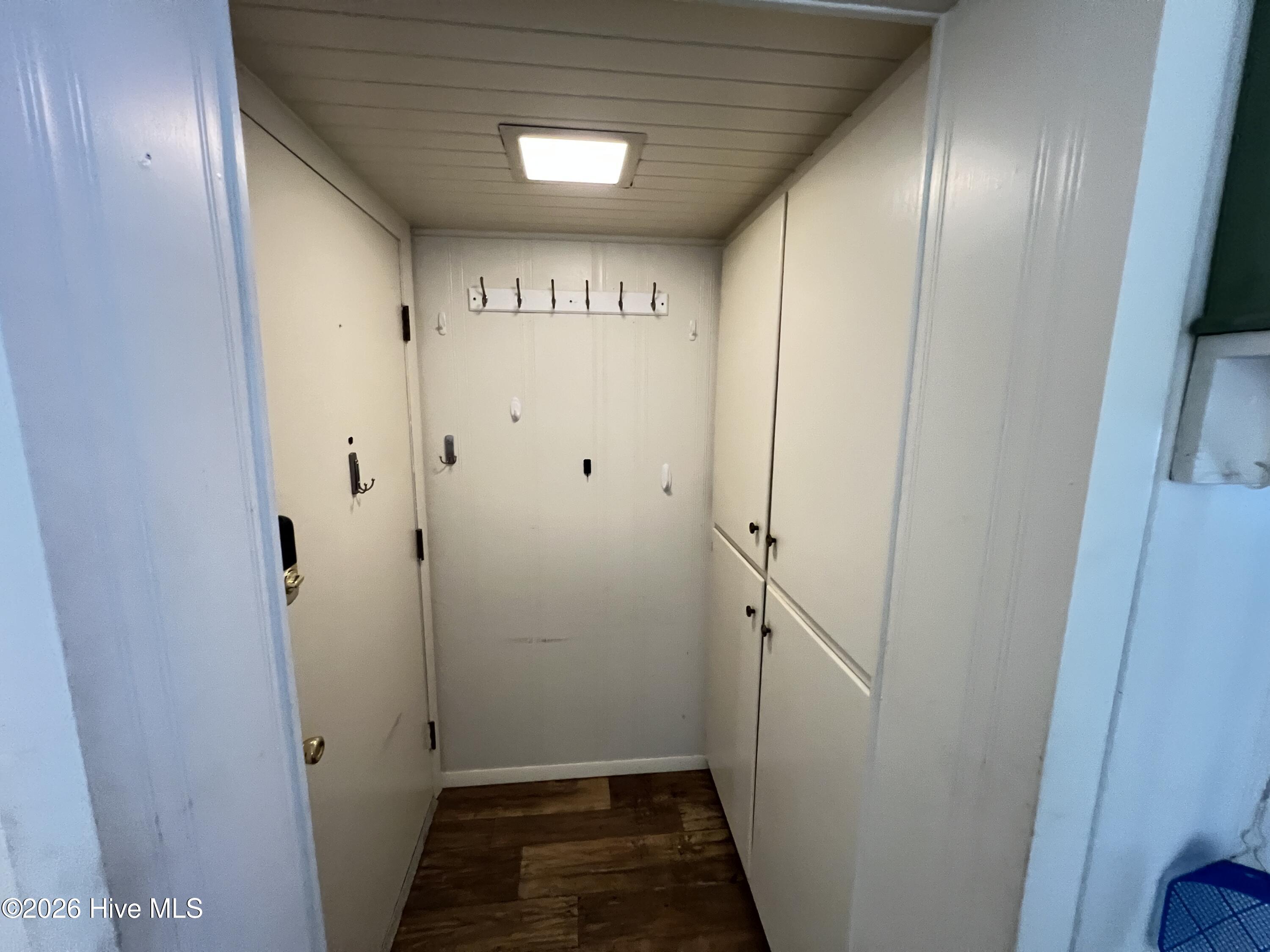 1003 S Best Street Property Photo 14