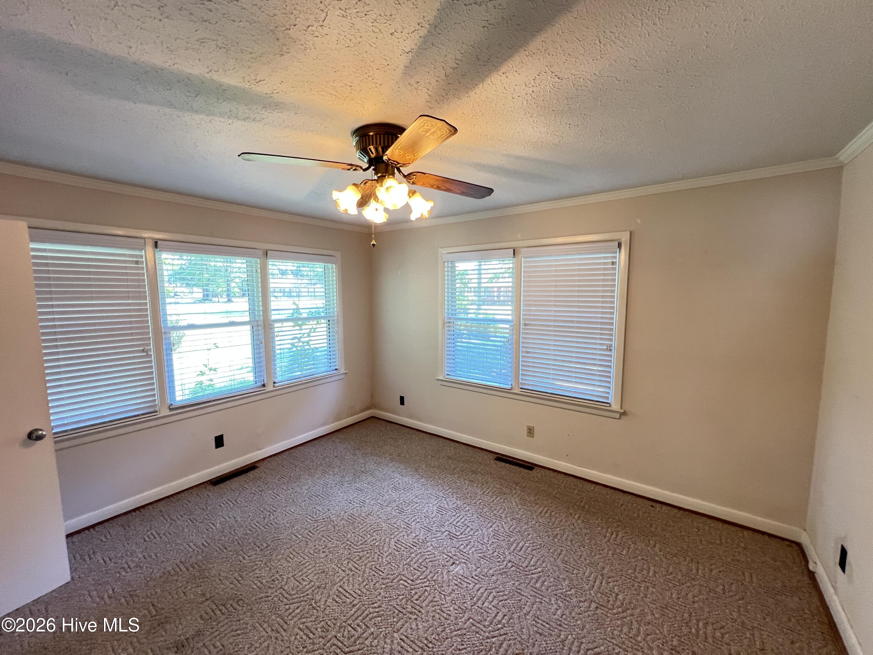 1003 S Best Street Property Photo 24