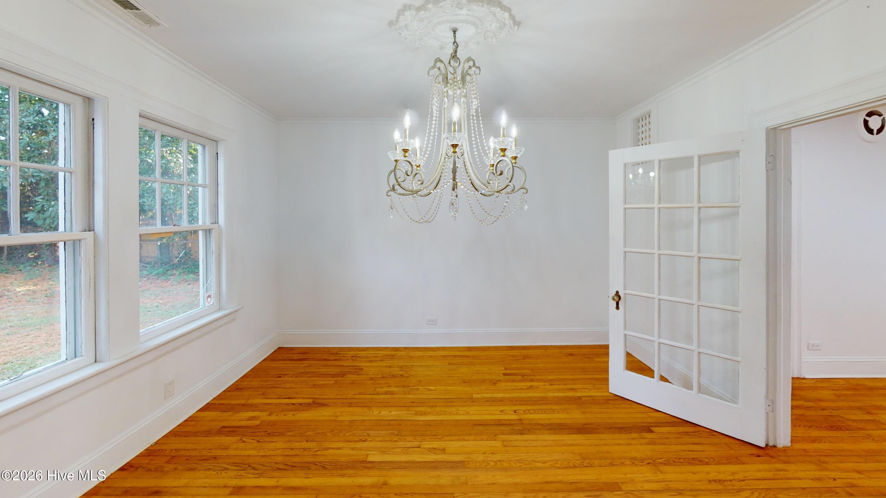 608 N Jackson Street Property Photo 11