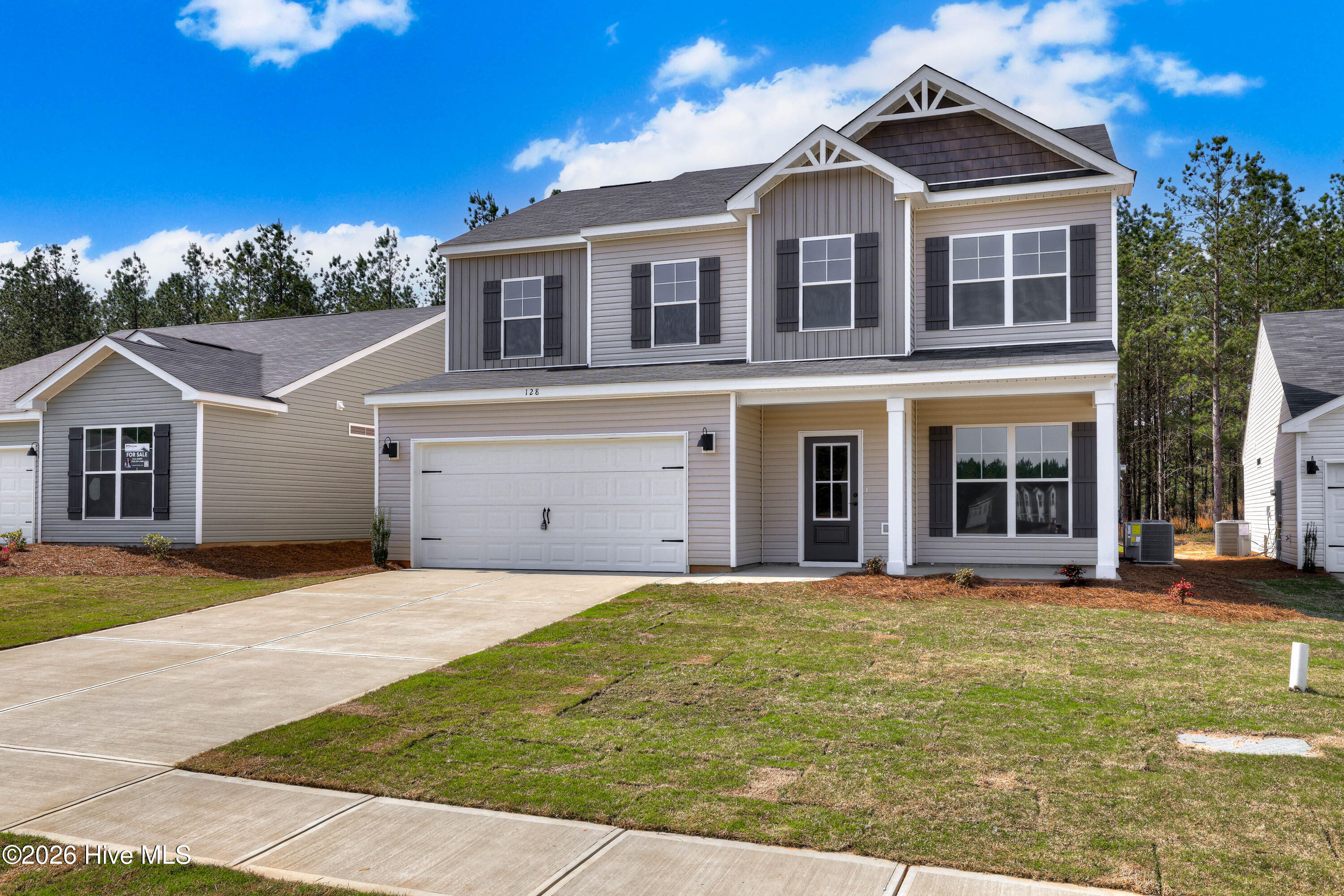 725 Sweetgrass Circle Property Photo 3
