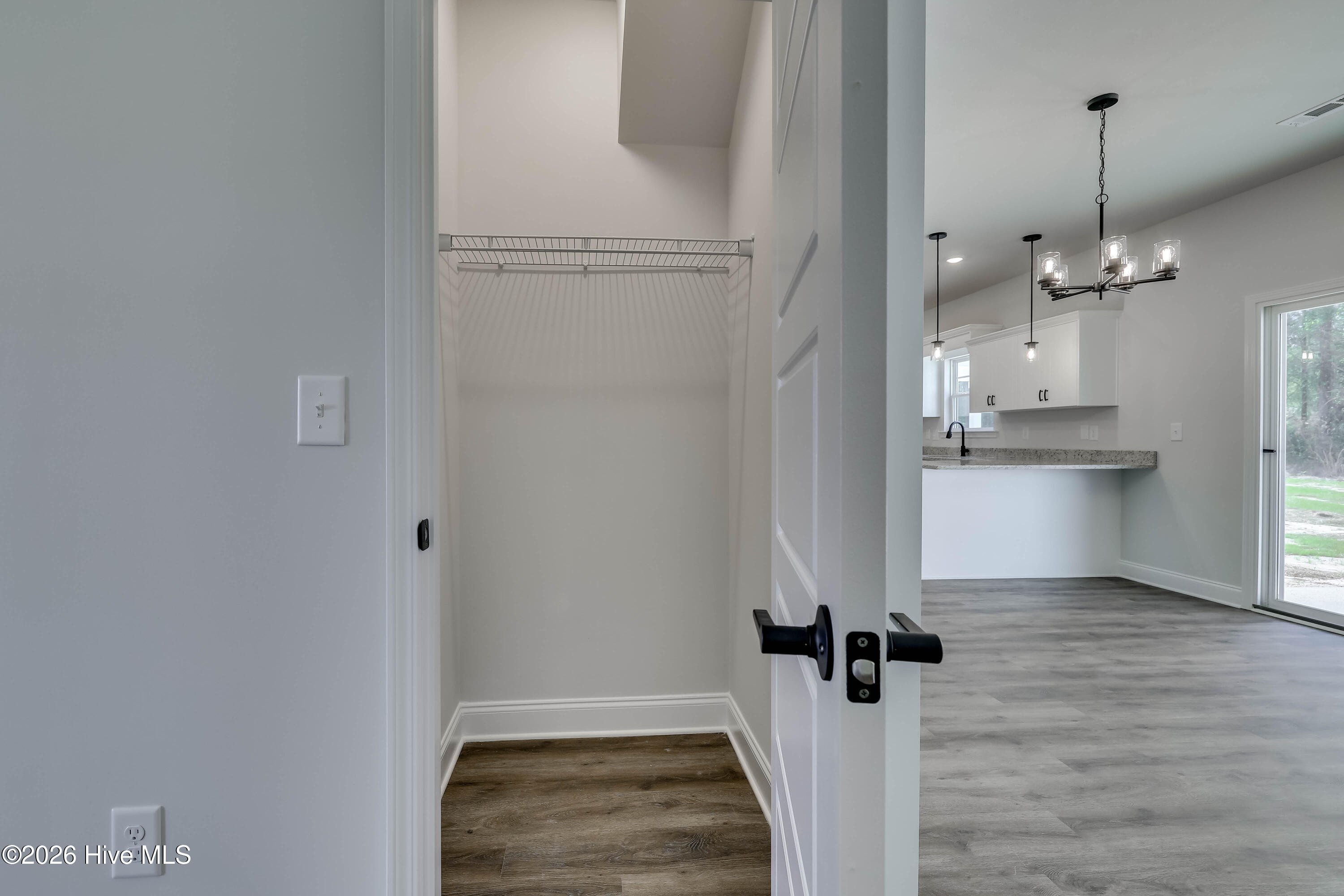725 Sweetgrass Circle Property Photo 8