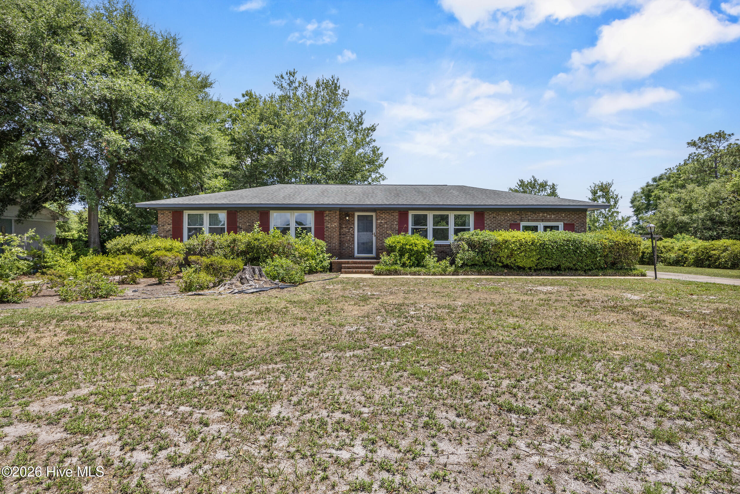 320 Ilex Drive Property Photo 1
